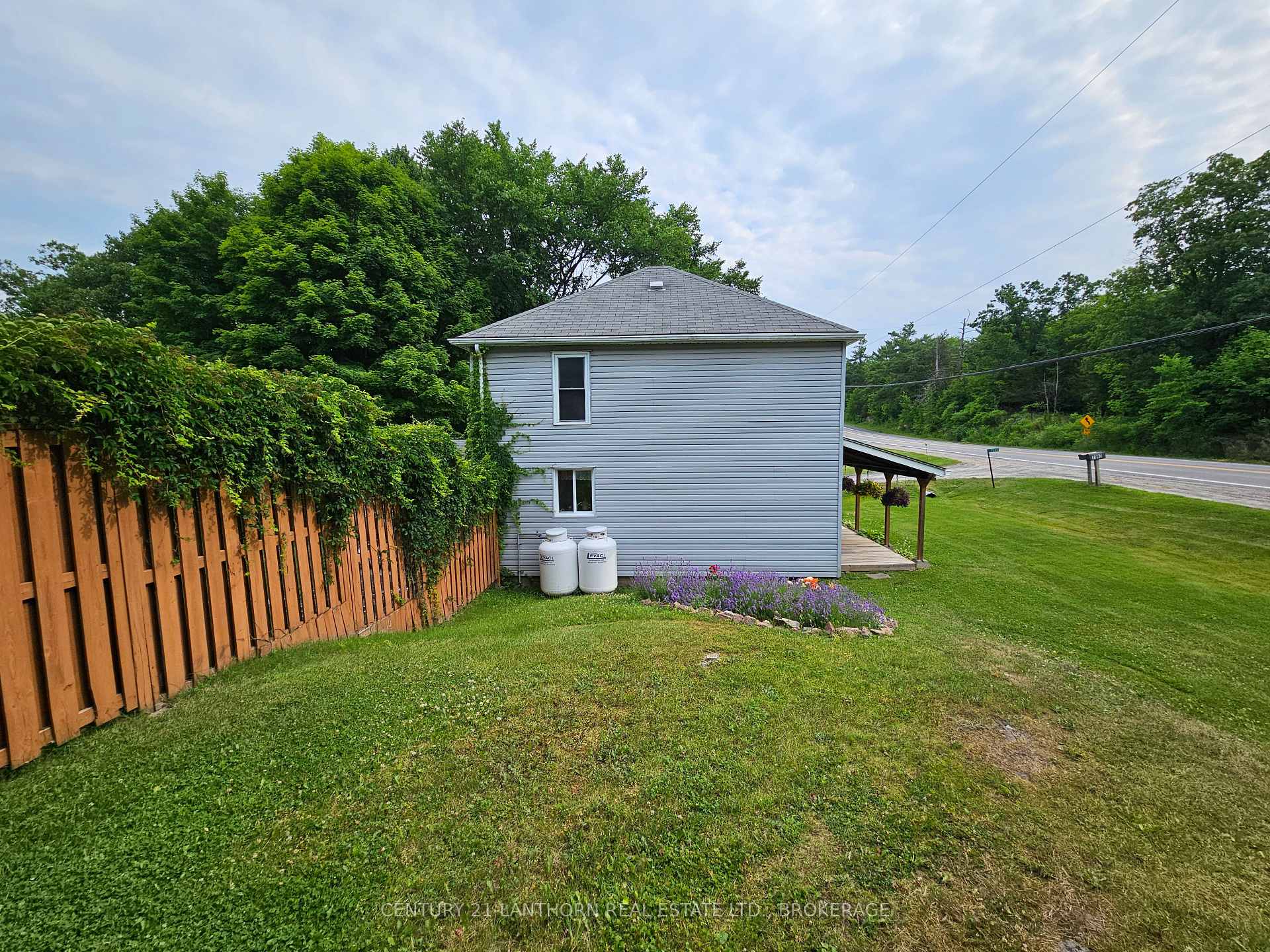 Photo 4 of 7993 Perth Road, Frontenac, Frontenac South — HOMEH