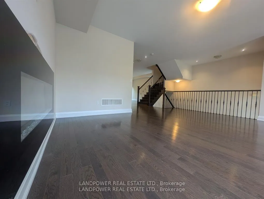 Photo 3 of 28 Plowman Lane, Richmond Hill, Rouge Woods — HOMEH