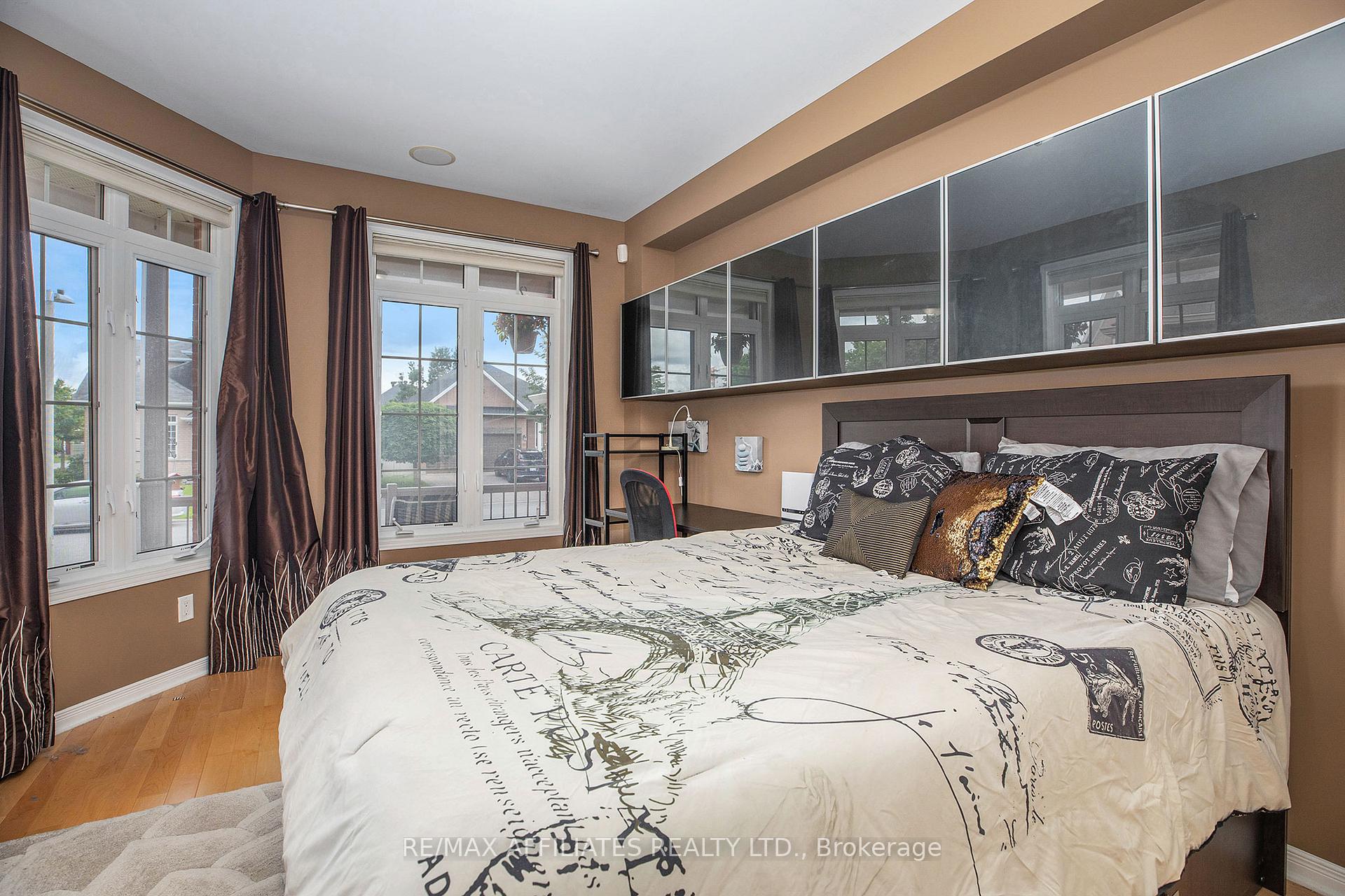 Photo 20 of 58 Grenwich Circle, Ottawa, Central Park — HOMEH