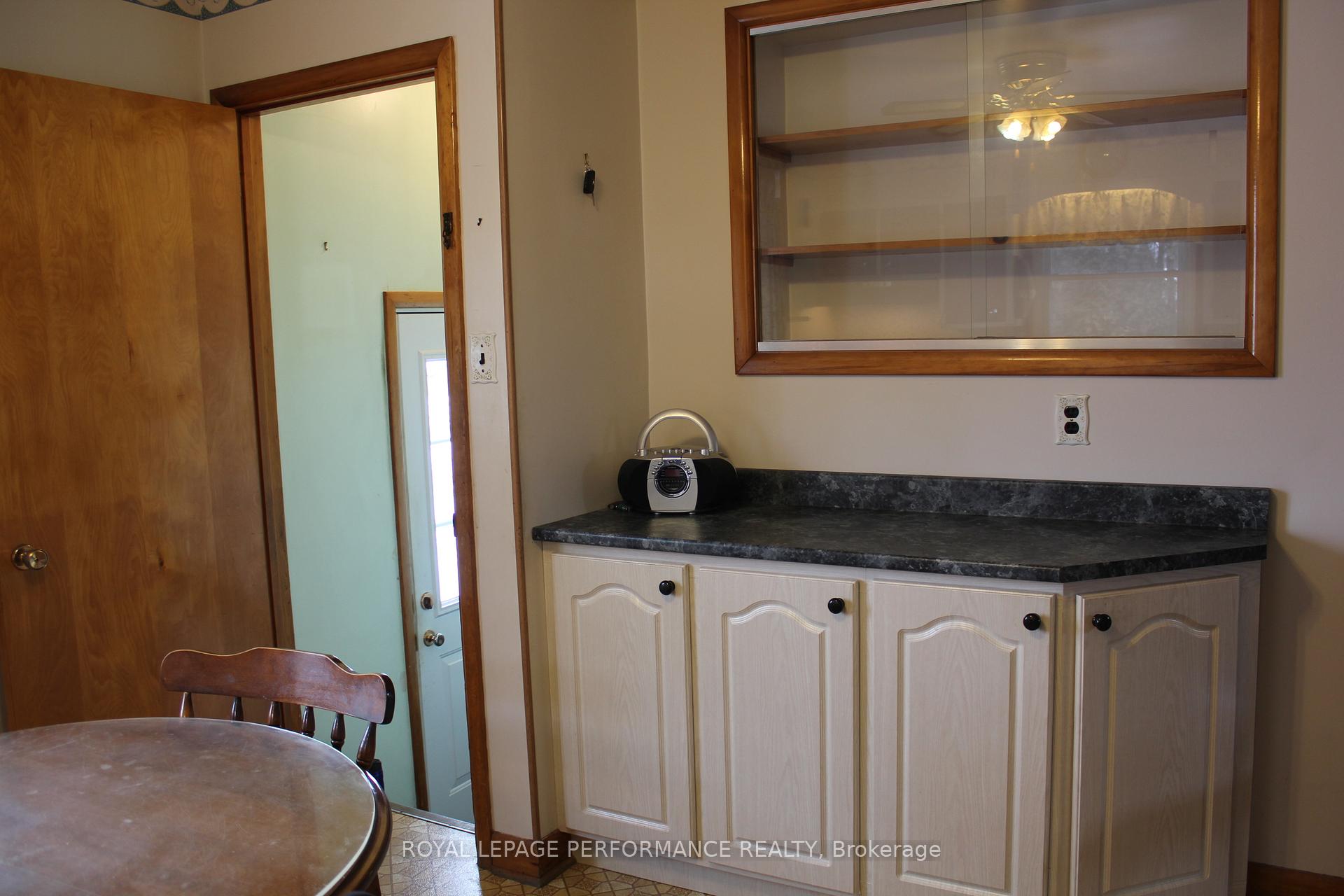 Photo 8 of 335 Fourteenth Street W, Cornwall — HOMEH