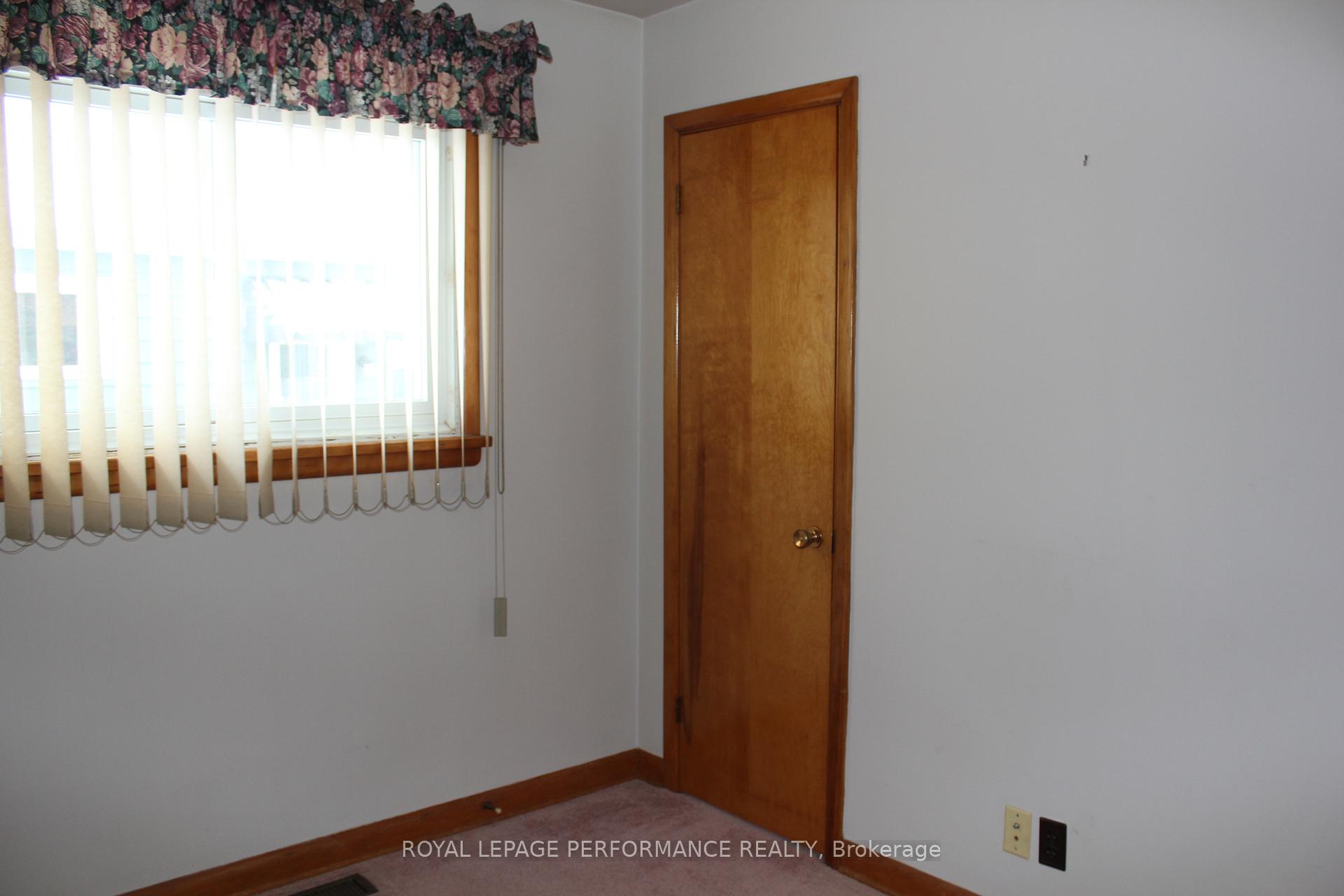Photo 19 of 335 Fourteenth Street W, Cornwall — HOMEH