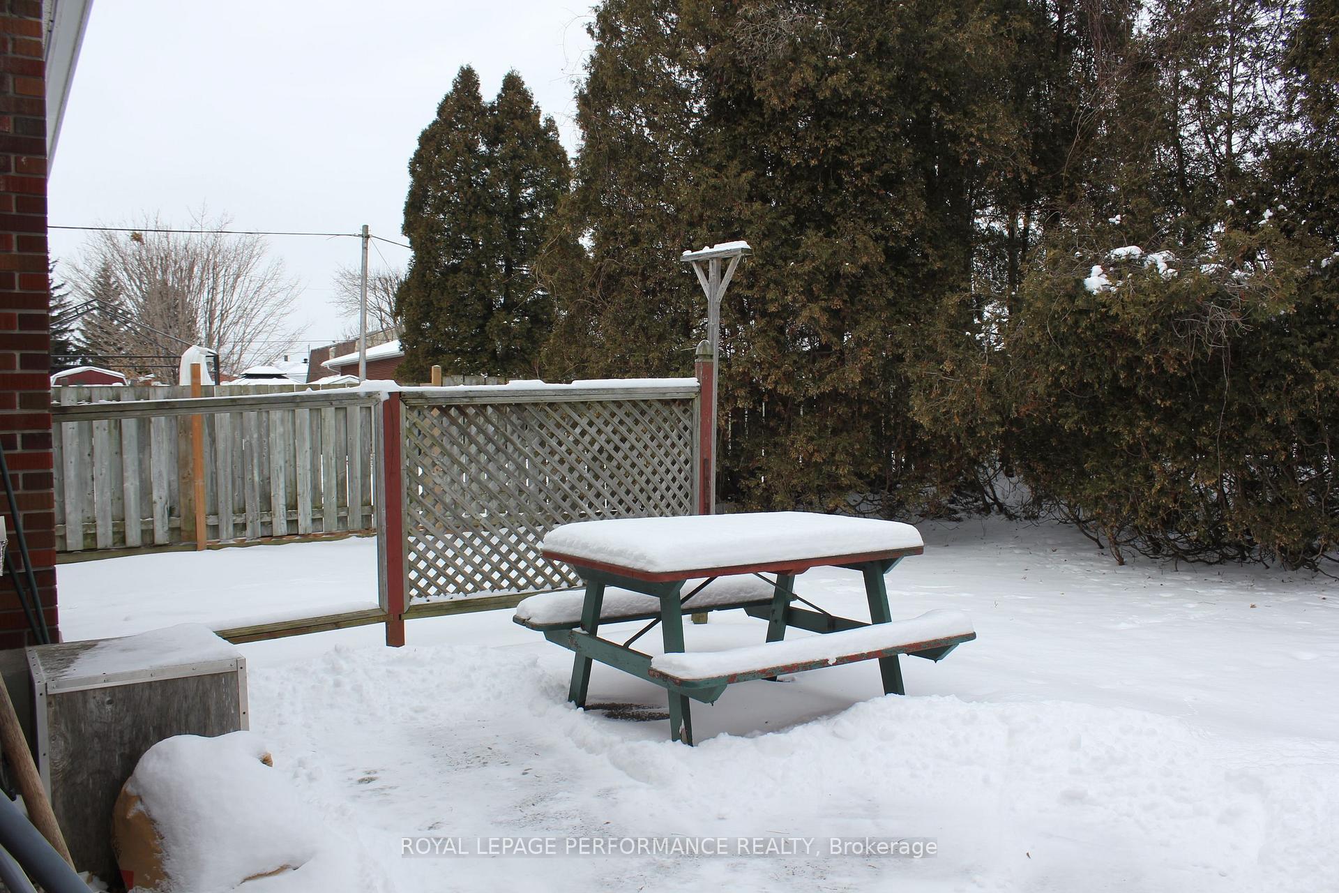 Photo 33 of 335 Fourteenth Street W, Cornwall — HOMEH