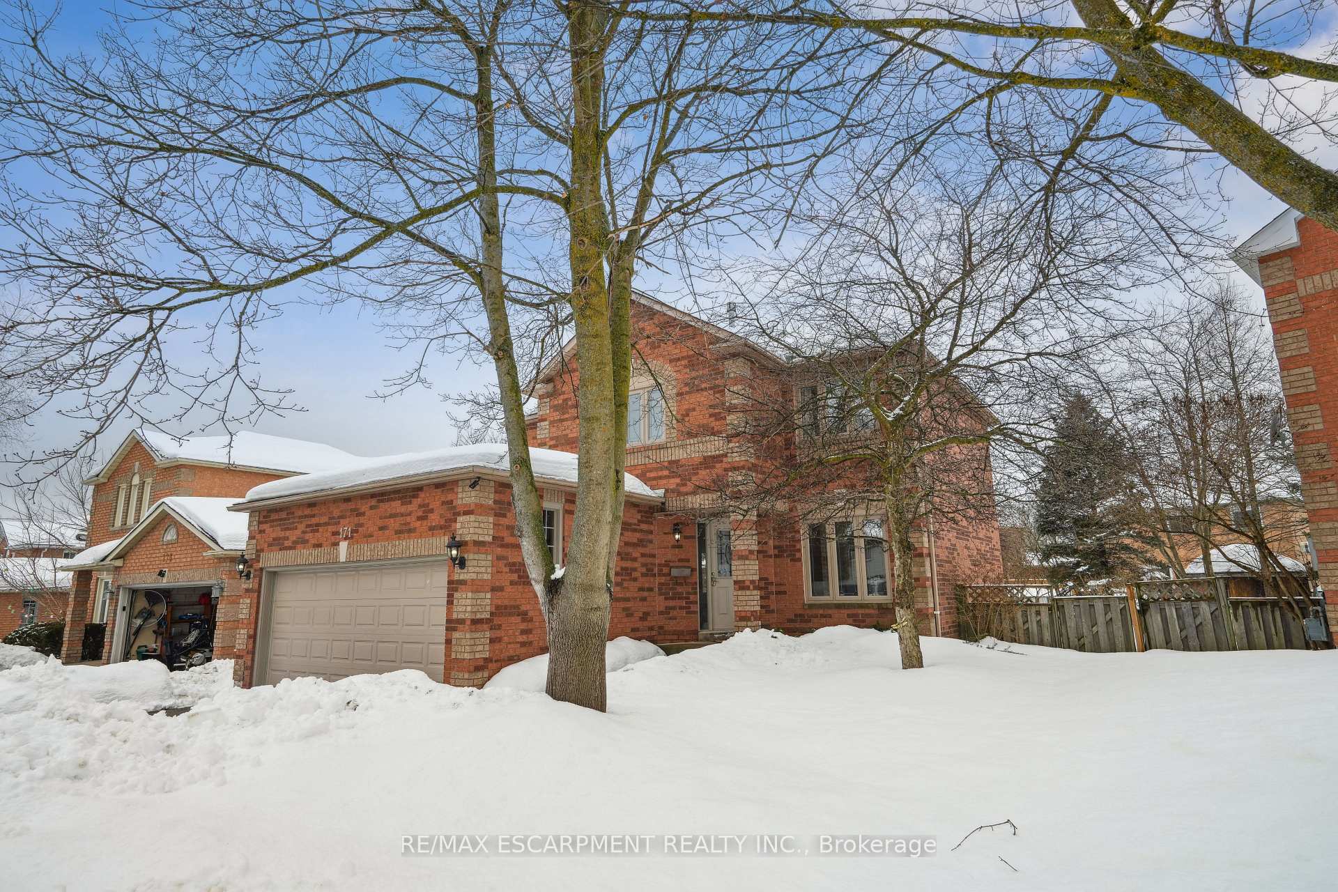 Photo 2 of 171 Mill Street W, Halton Hills, Acton — HOMEH