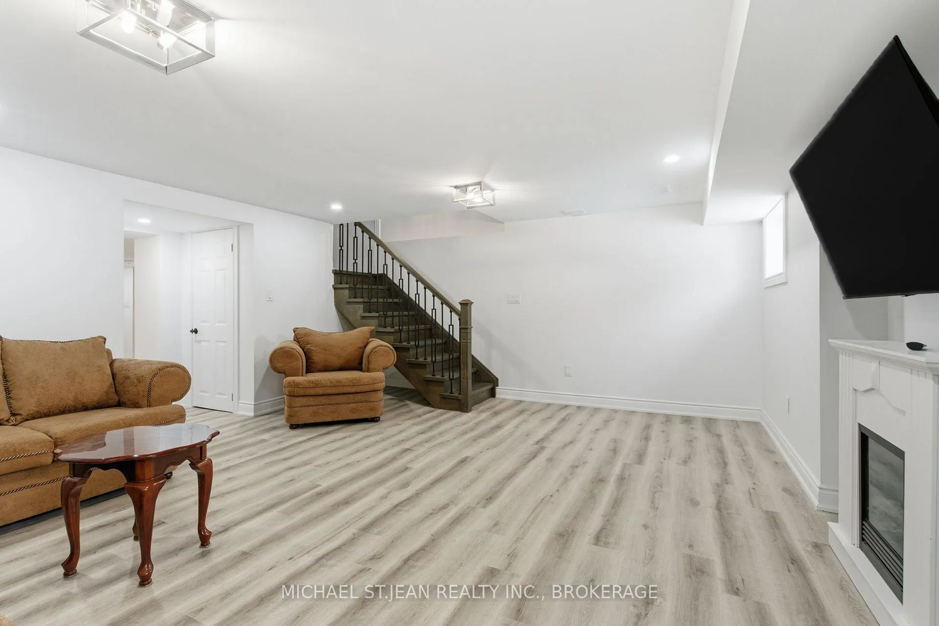 Photo 32 of 1576 Woodburn Road, Hamilton, Rural Glanbrook — HOMEH
