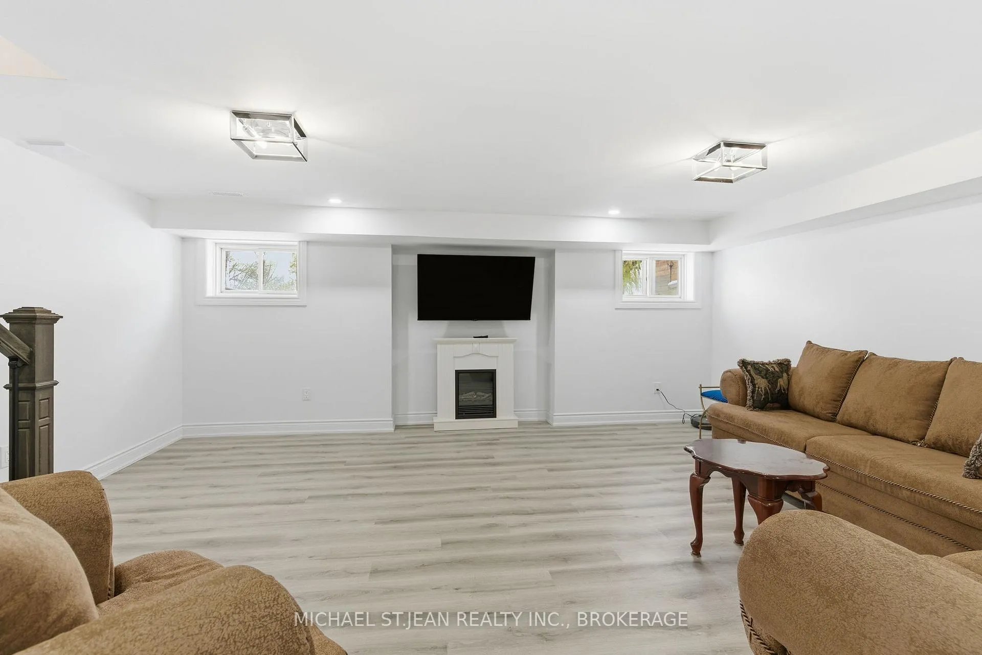 Photo 33 of 1576 Woodburn Road, Hamilton, Rural Glanbrook — HOMEH