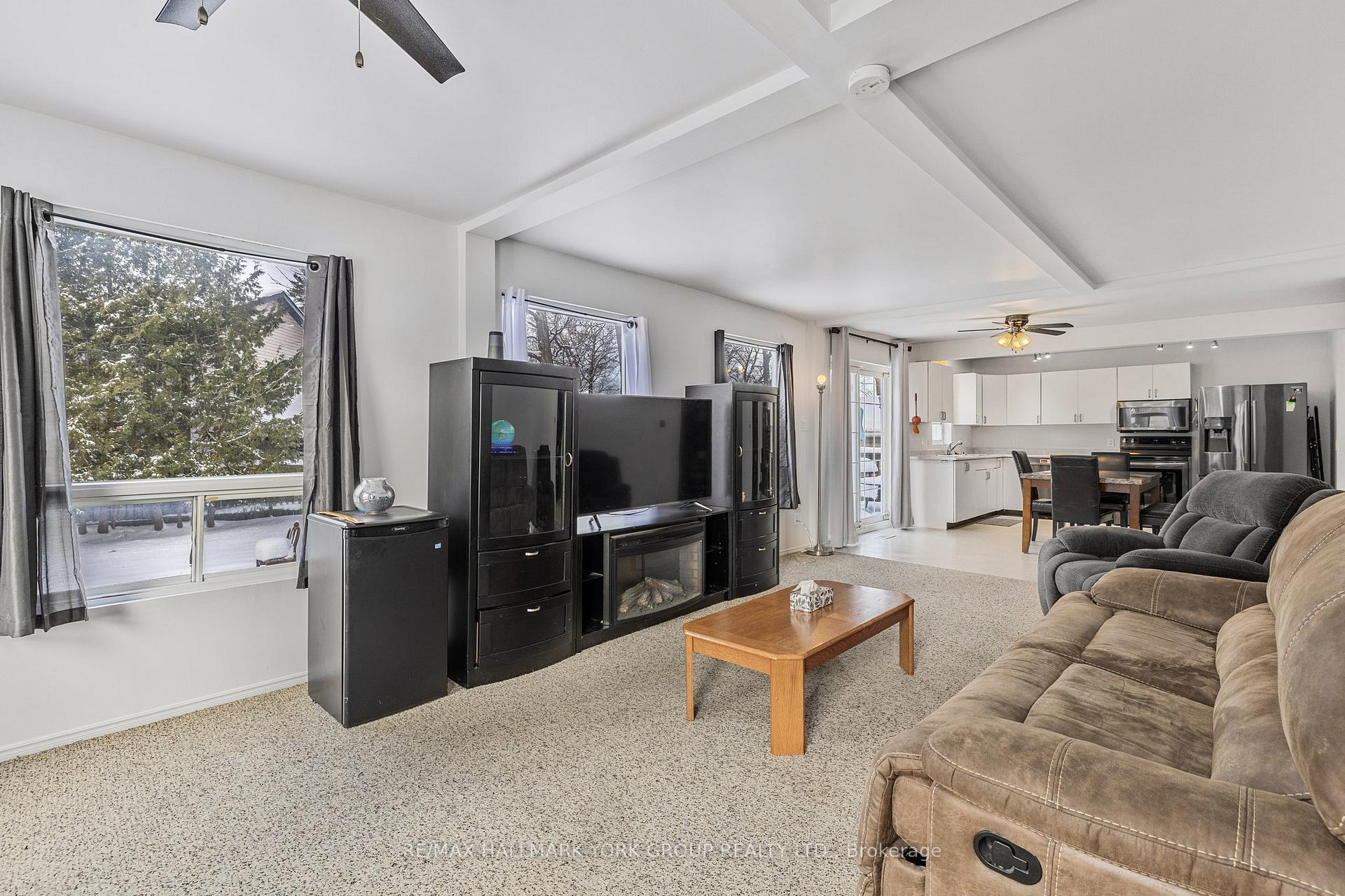 Photo 2 of 20 Hoffman Drive, Georgina, Sutton & Jackson's Point — HOMEH
