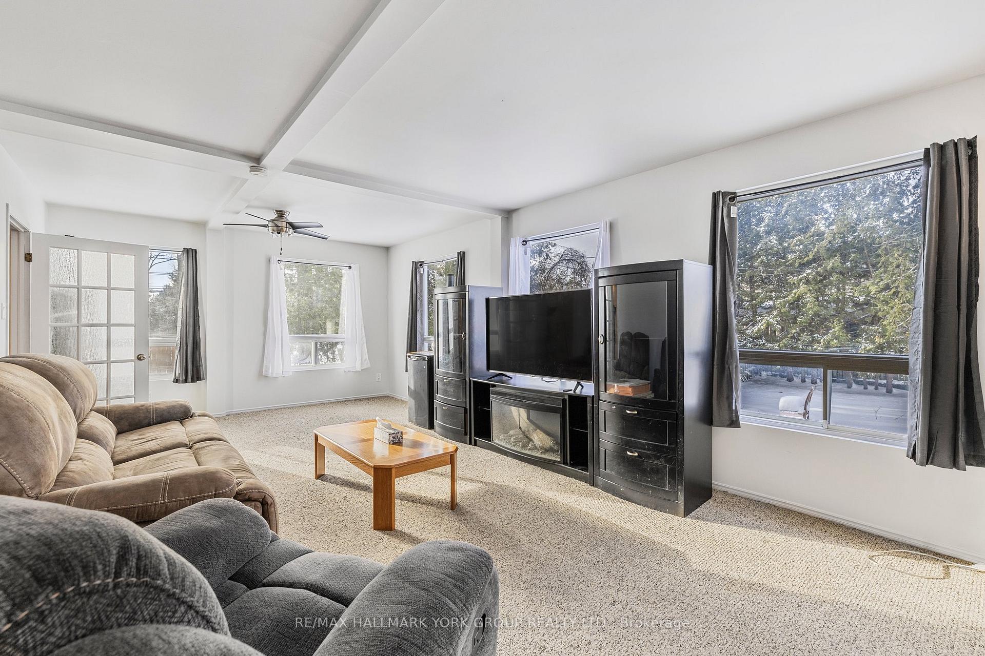 Photo 3 of 20 Hoffman Drive, Georgina, Sutton & Jackson's Point — HOMEH