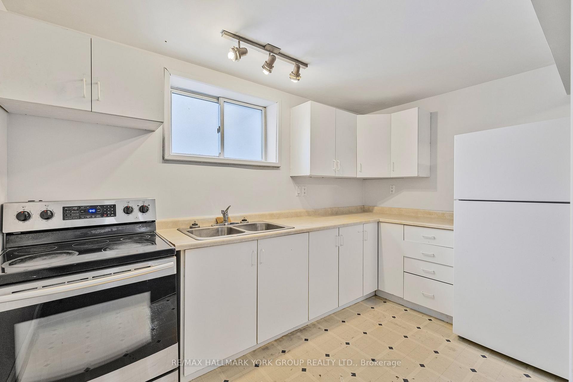 Photo 11 of 20 Hoffman Drive, Georgina, Sutton & Jackson's Point — HOMEH