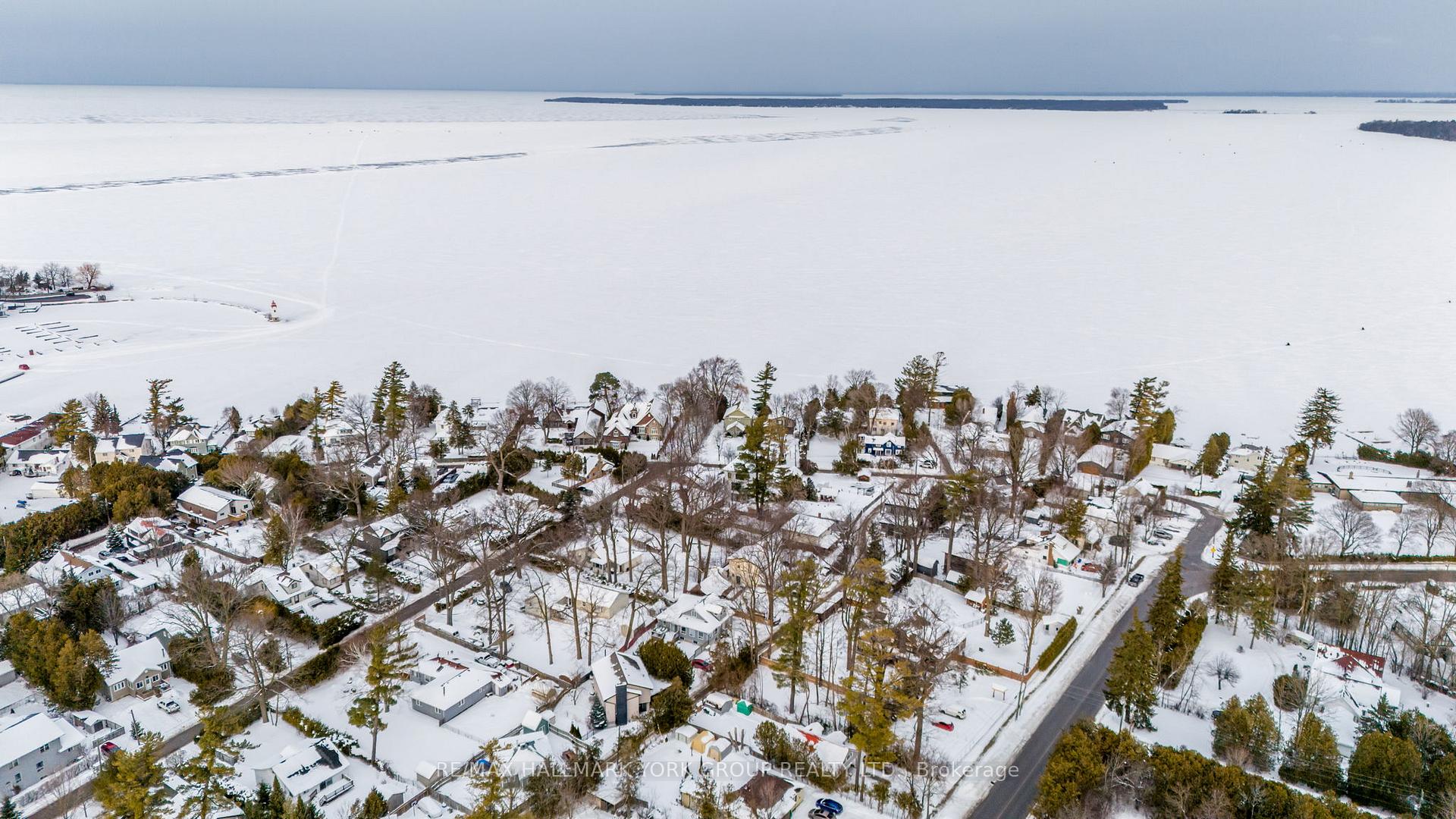 Photo 17 of 20 Hoffman Drive, Georgina, Sutton & Jackson's Point — HOMEH
