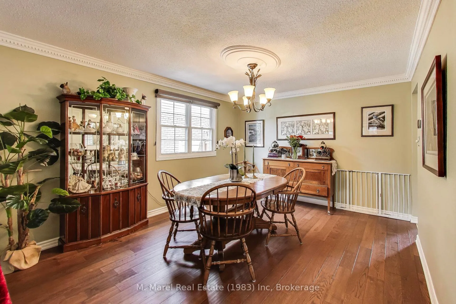 Photo 8 of 12 Kingsview Drive, Hamilton, Stoney Creek Mountain — HOMEH