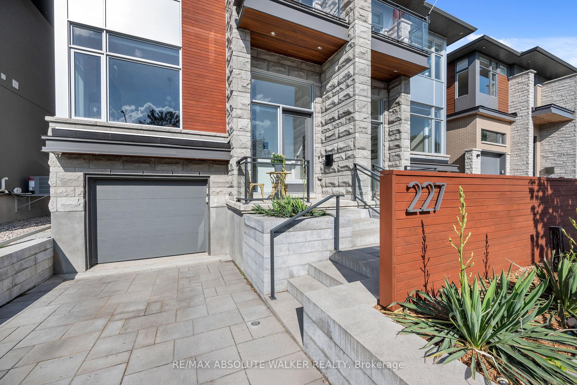 Photo 2 of 227 Royal Avenue, Ottawa, Westboro West — HOMEH