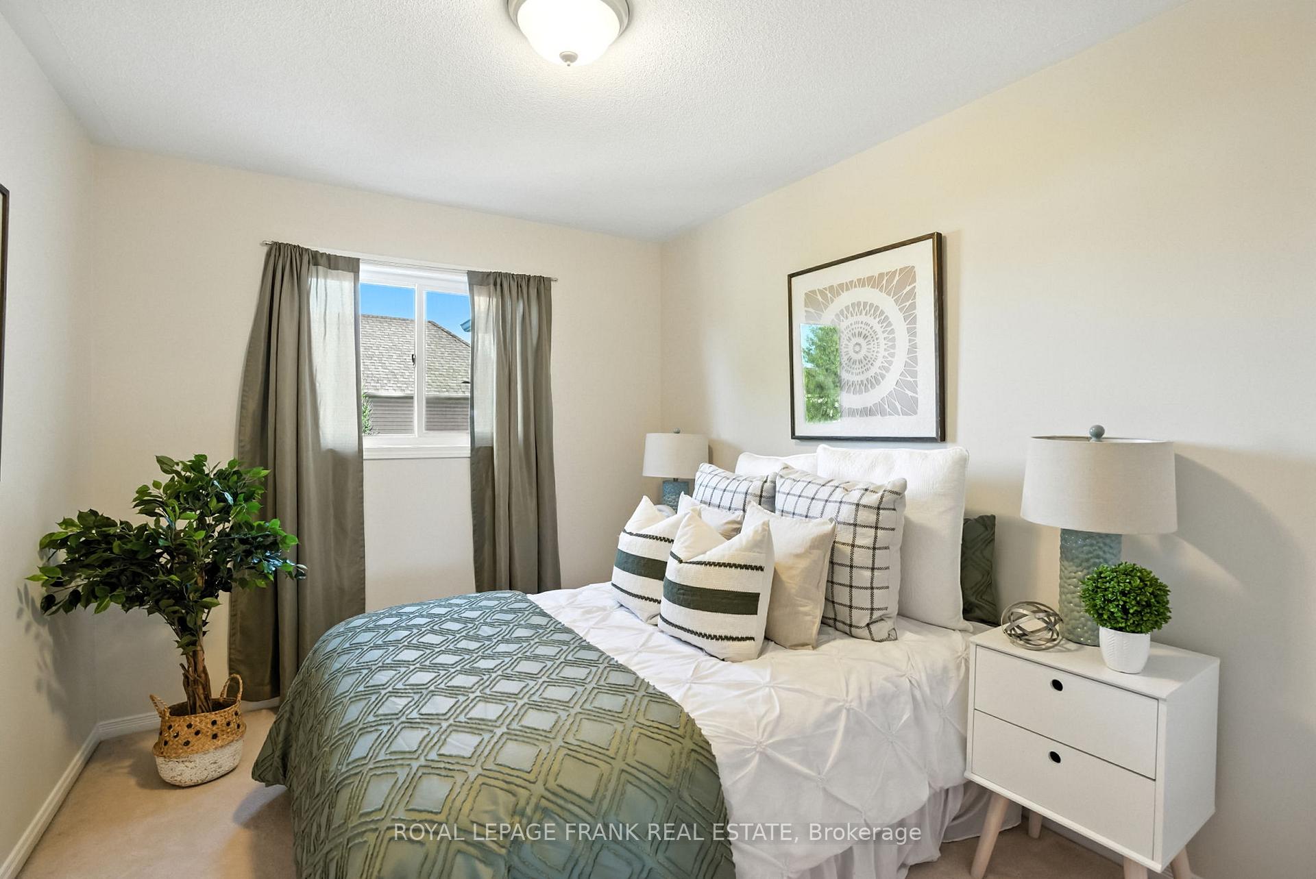Photo 1 of 170 Courvier Crescent, Clarington, Bowmanville — HOMEH