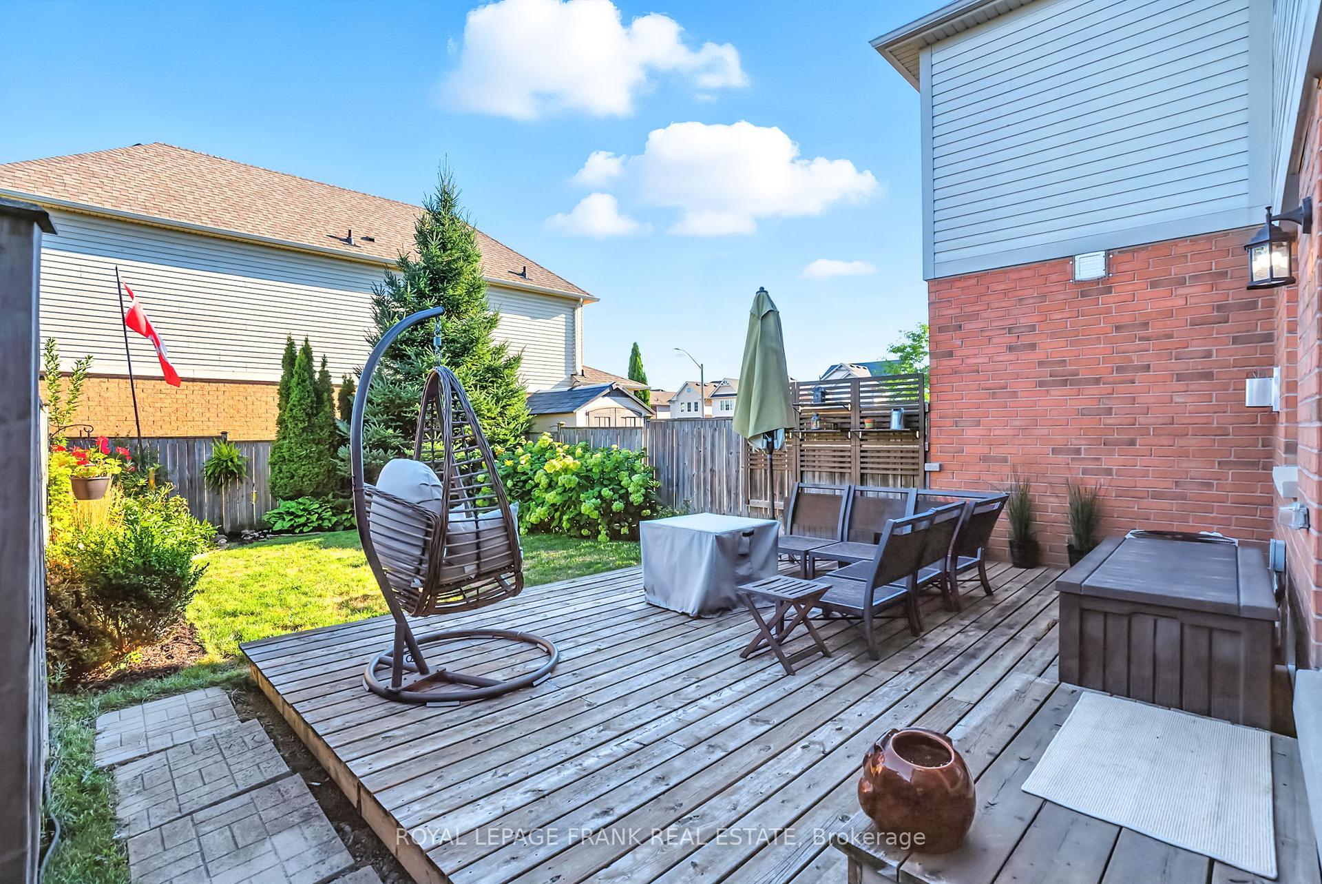 Photo 4 of 170 Courvier Crescent, Clarington, Bowmanville — HOMEH