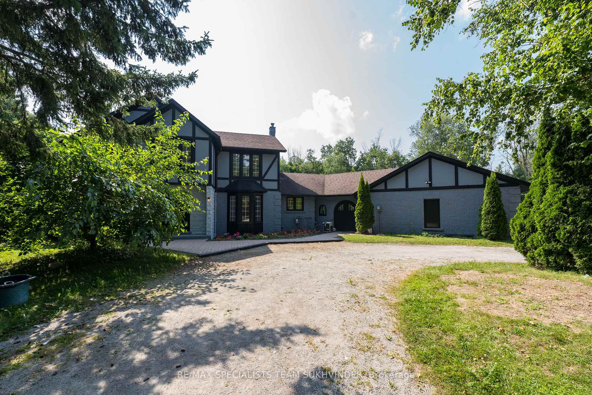 Photo 3 of 8889 10 Side Road, Halton Hills, Rural Esquesing — HOMEH