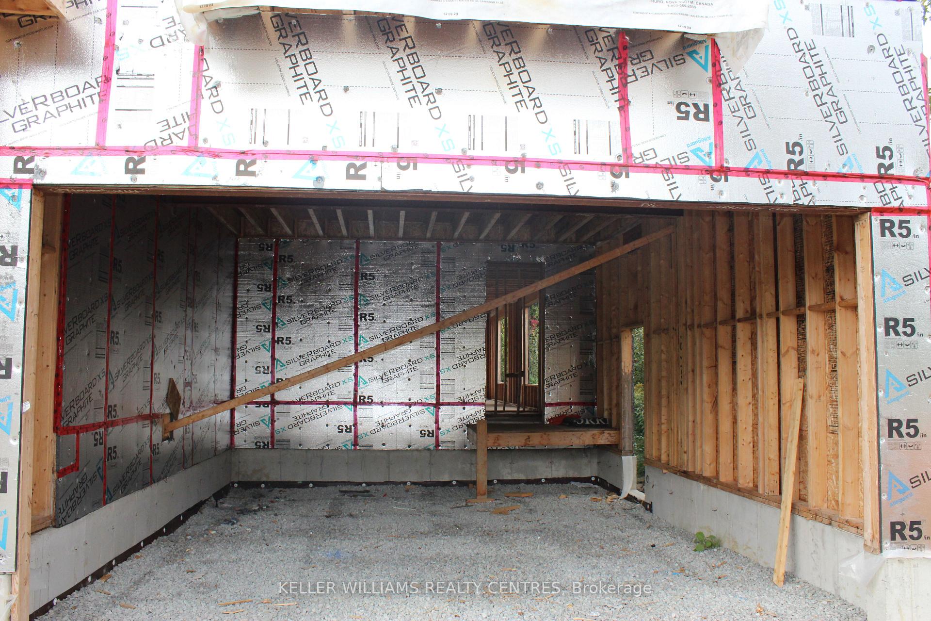 Photo 8 of 370 Walter Drive, Georgina, Keswick South — HOMEH