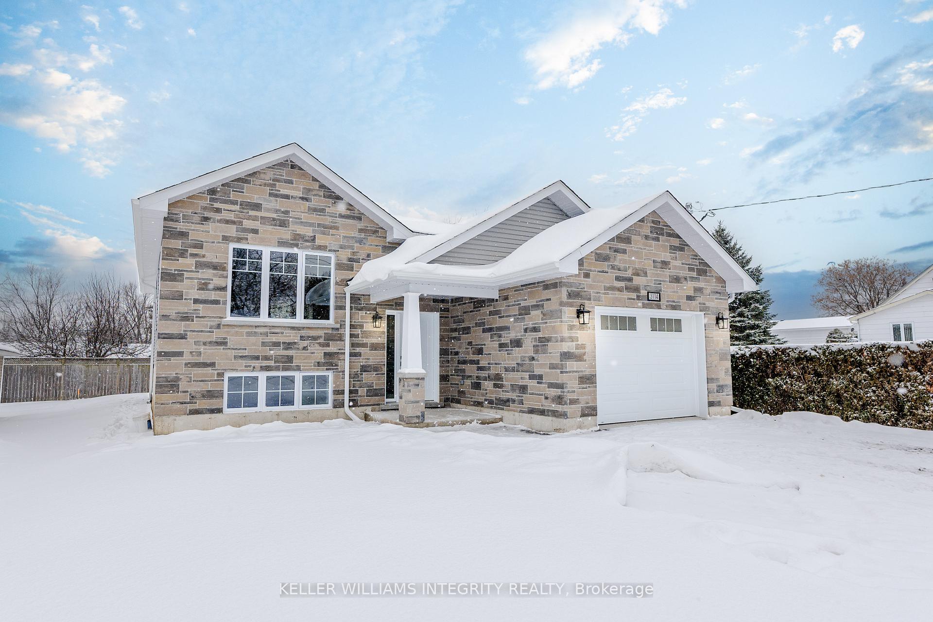 Photo 2 of 3114 Poirier Avenue, Cornwall — HOMEH