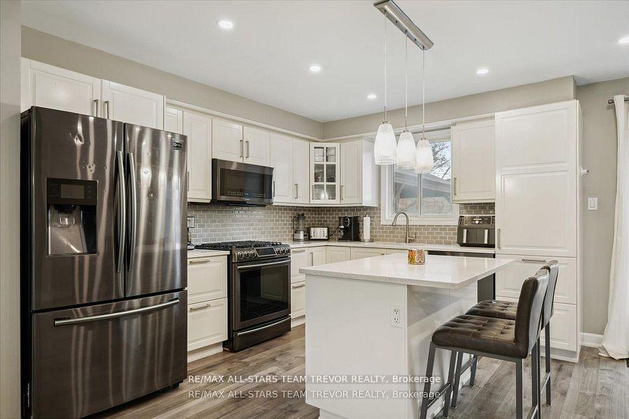 Photo 4 of 11 Windover Drive, Georgina, Keswick South — HOMEH