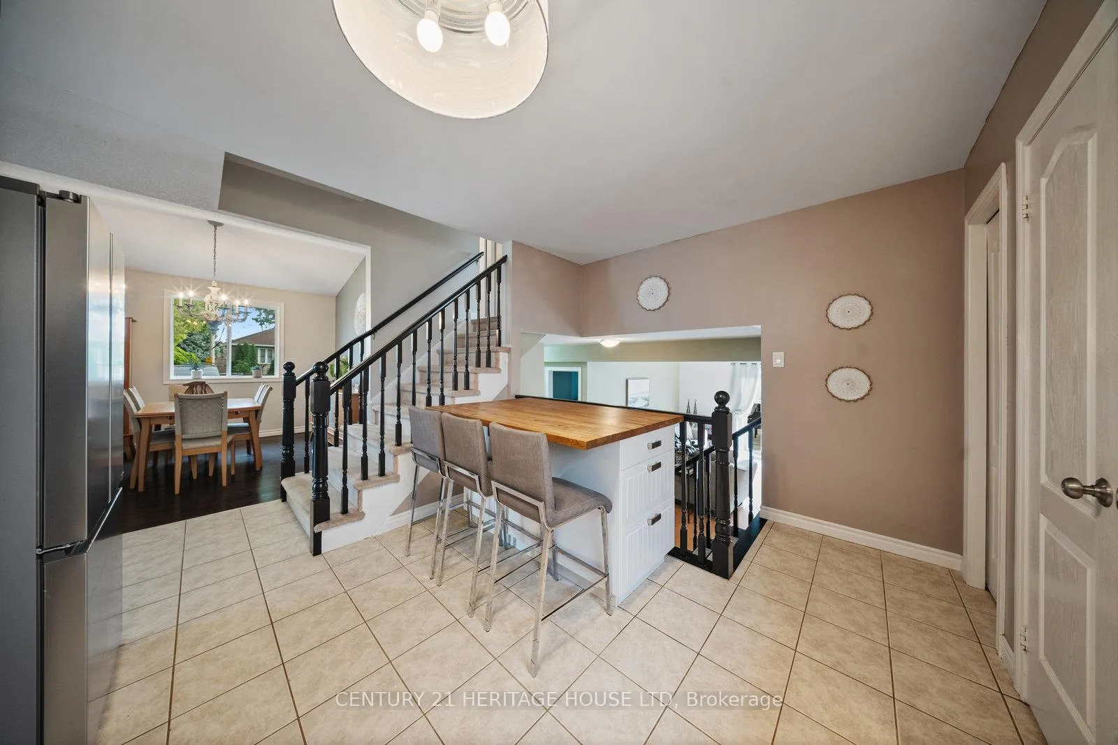 Photo 12 of 43 Idlewilde Lane, Hamilton, Mount Hope — HOMEH