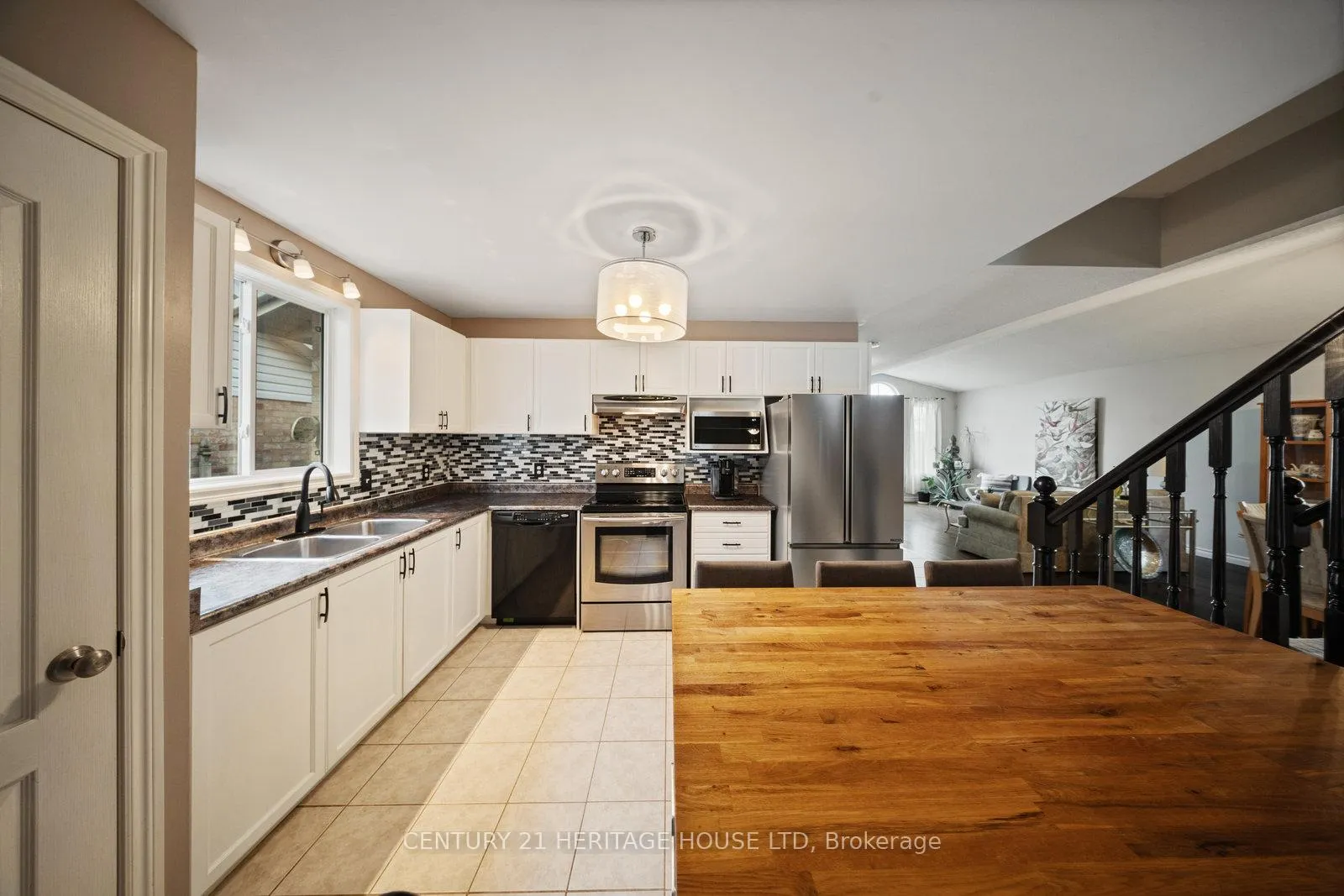 Photo 14 of 43 Idlewilde Lane, Hamilton, Mount Hope — HOMEH