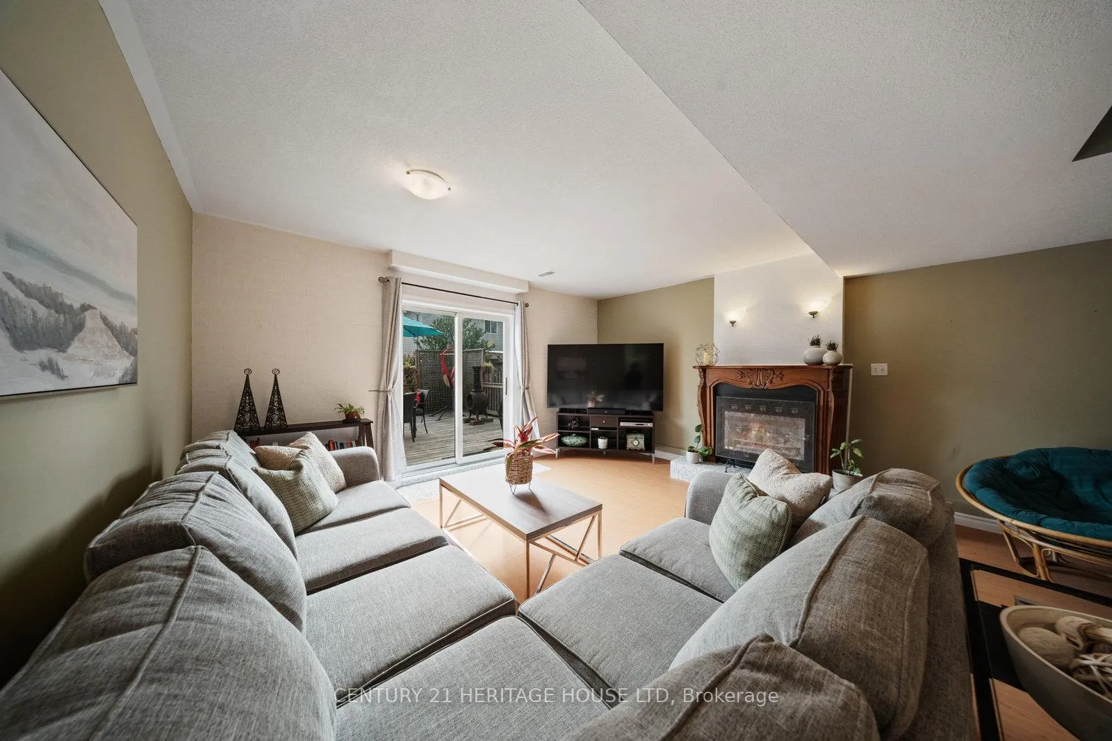 Photo 16 of 43 Idlewilde Lane, Hamilton, Mount Hope — HOMEH