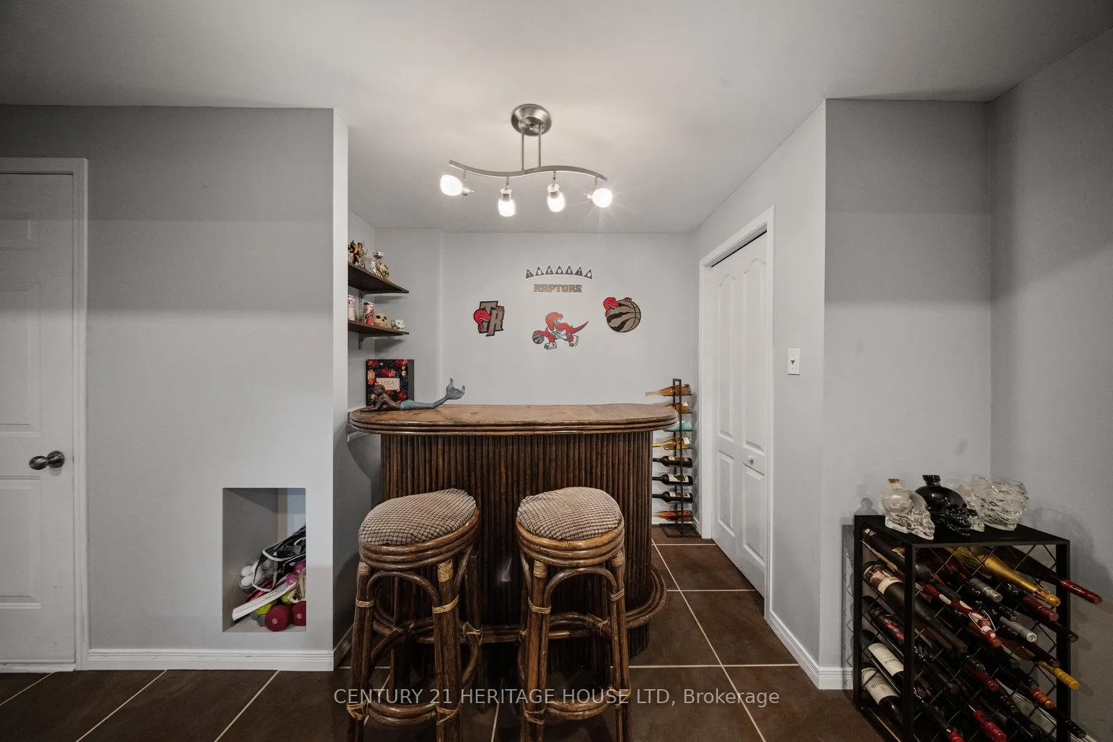 Photo 26 of 43 Idlewilde Lane, Hamilton, Mount Hope — HOMEH