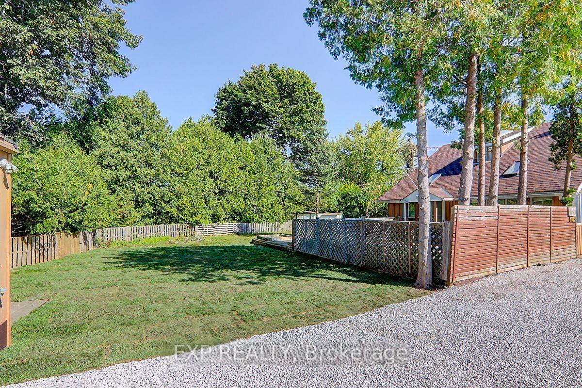 Photo 3 of 28 Pinery Lane, Georgina, Sutton & Jackson's Point — HOMEH