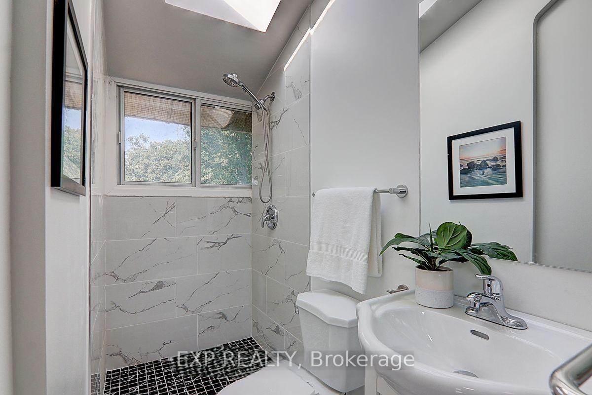 Photo 29 of 28 Pinery Lane, Georgina, Sutton & Jackson's Point — HOMEH