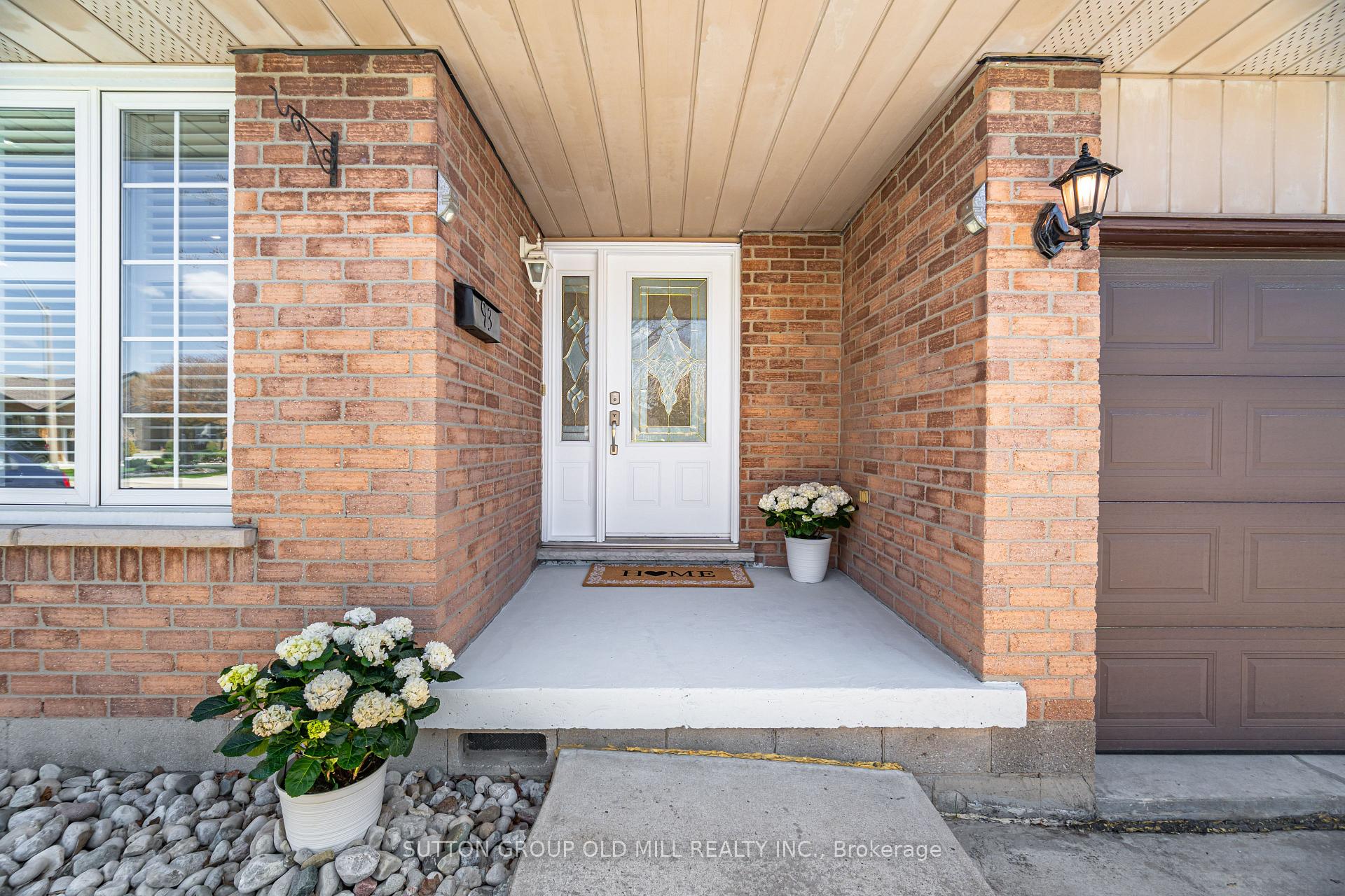 Photo 2 of 93 Indian Crescent, Hamilton, Burkholme — HOMEH
