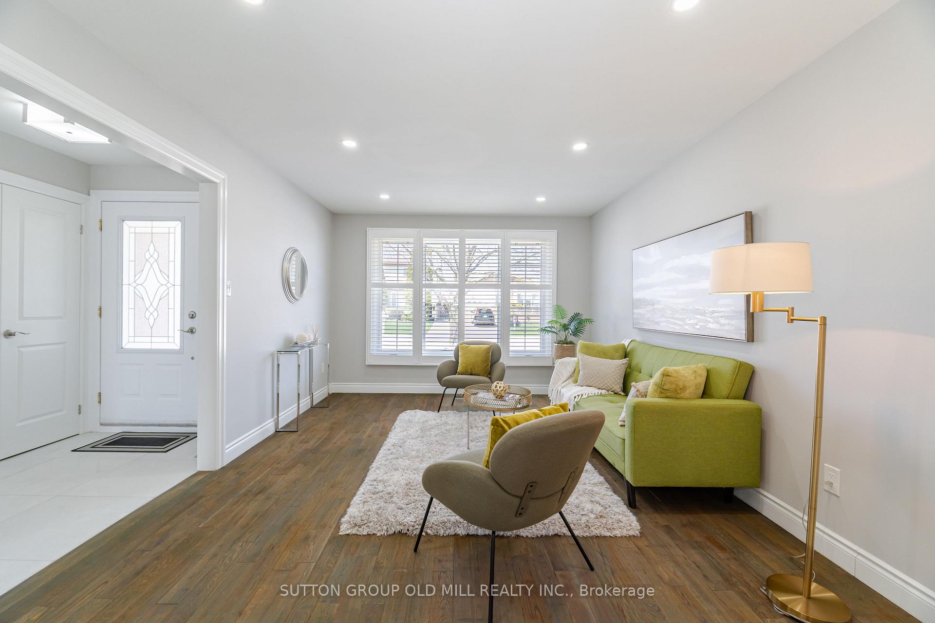 Photo 4 of 93 Indian Crescent, Hamilton, Burkholme — HOMEH