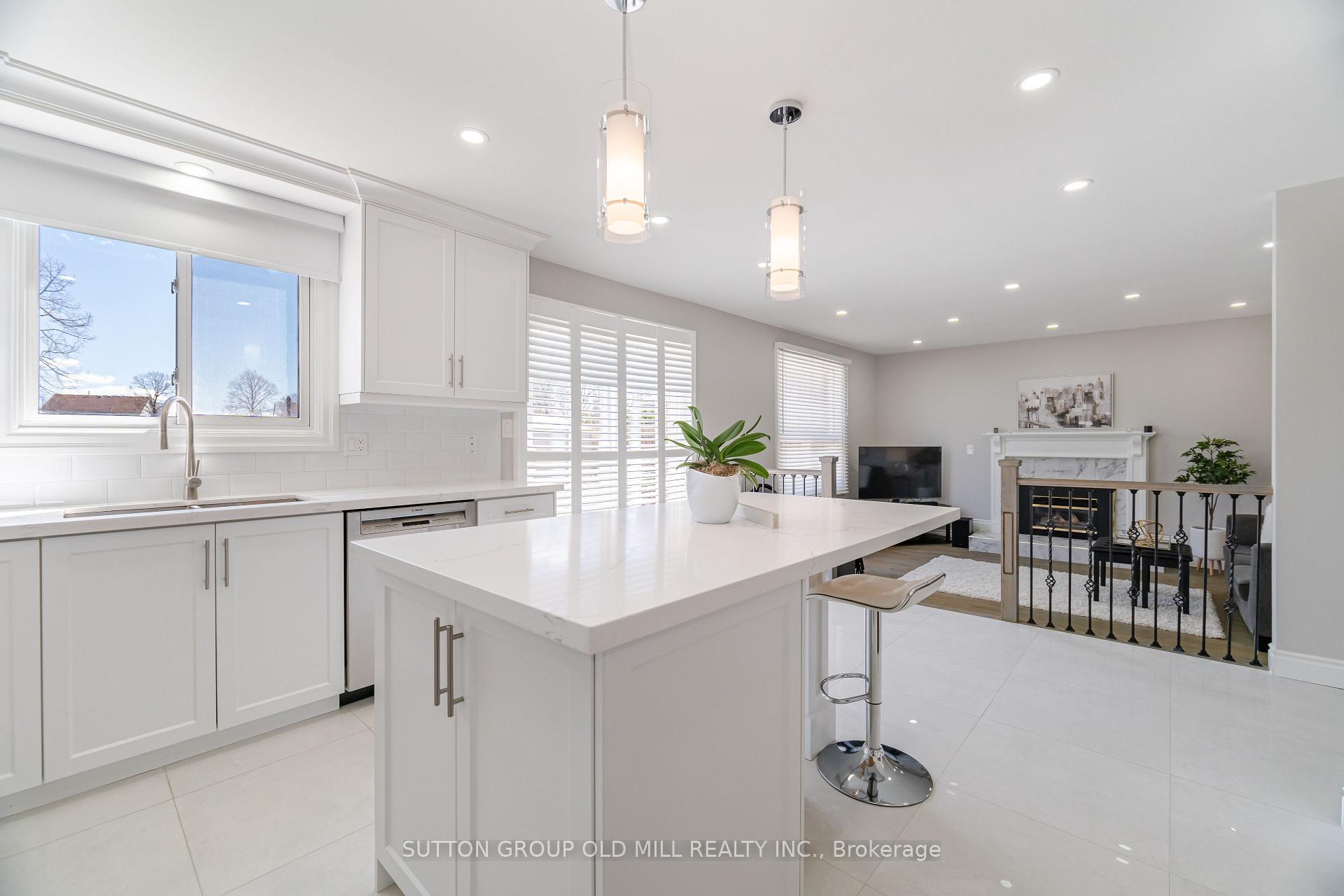 Photo 12 of 93 Indian Crescent, Hamilton, Burkholme — HOMEH