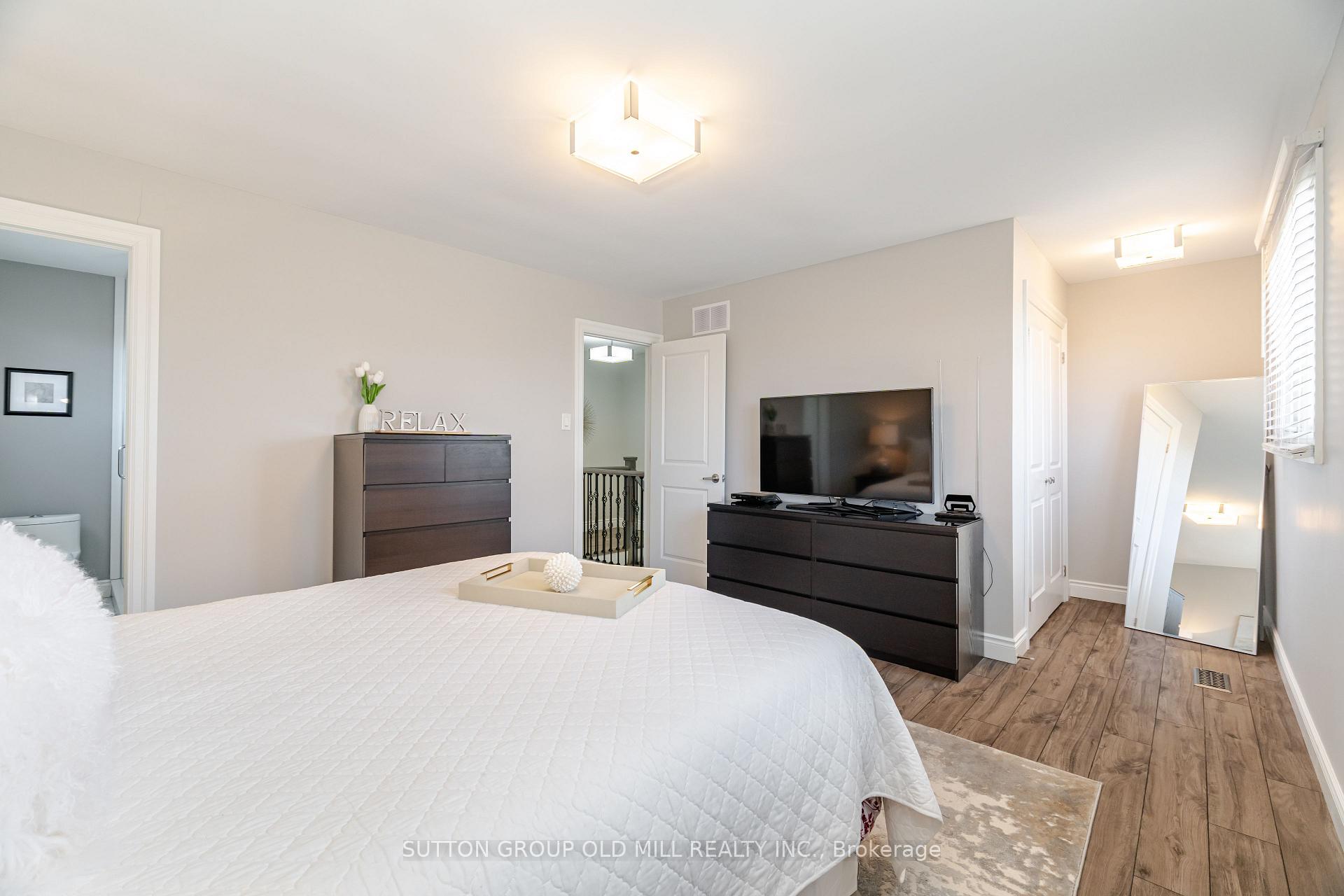 Photo 27 of 93 Indian Crescent, Hamilton, Burkholme — HOMEH