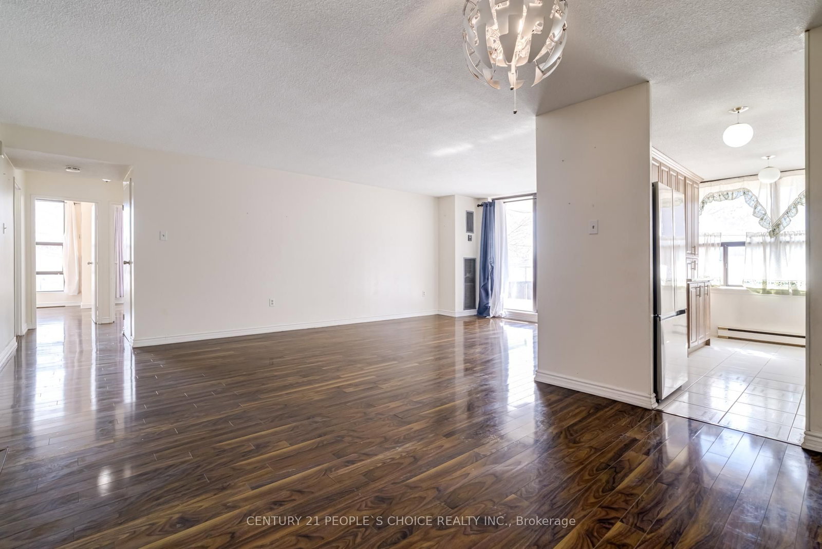 Photo 8 of Unit 202, 4 Kings Cross Rd, Brampton, Queen Street Corridor — HOMEH
