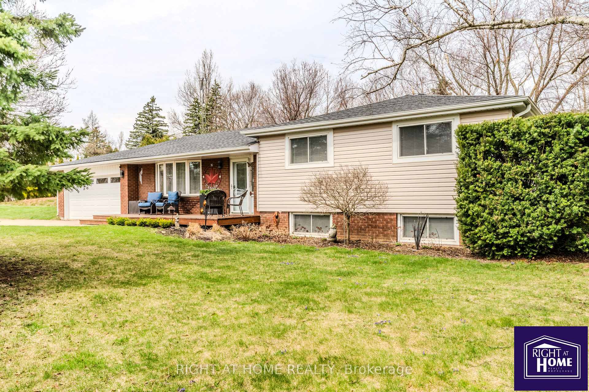 Photo 1 of 1647 Spruce Drive, Caledon, Caledon Village — HOMEH