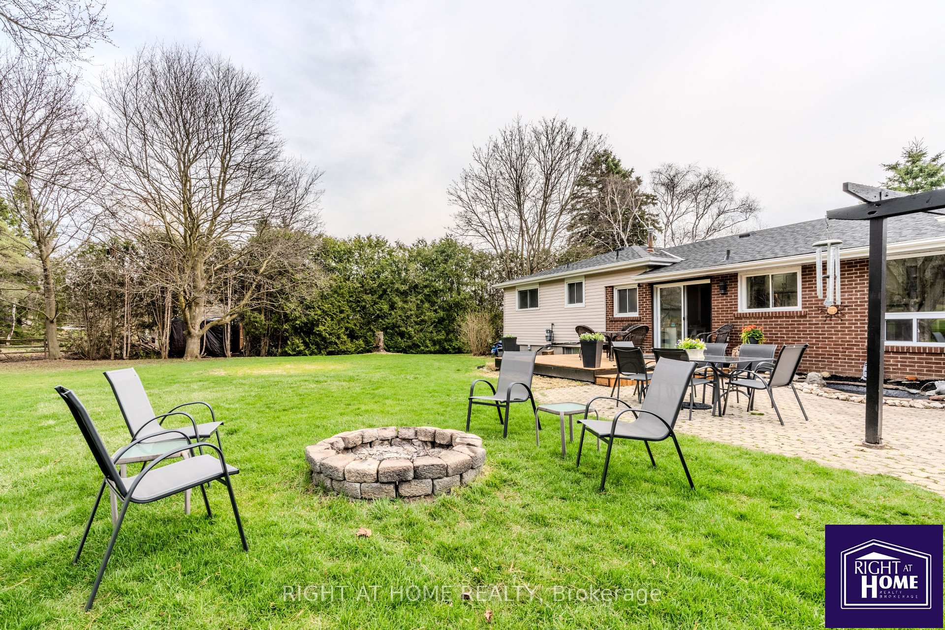 Photo 16 of 1647 Spruce Drive, Caledon, Caledon Village — HOMEH