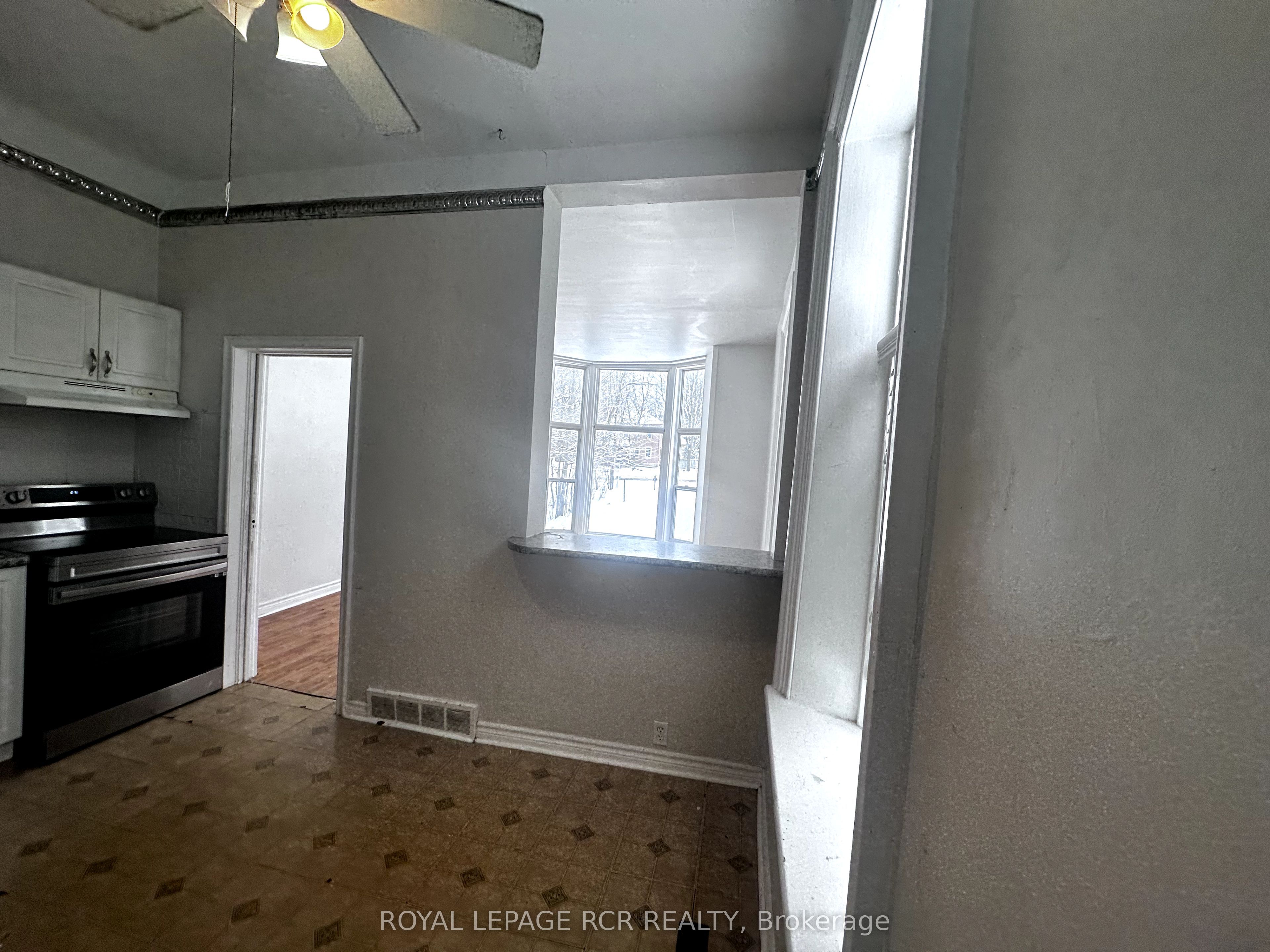 Photo 39 of Unit Unit #2, 9 Second Avenue, Orangeville — HOMEH