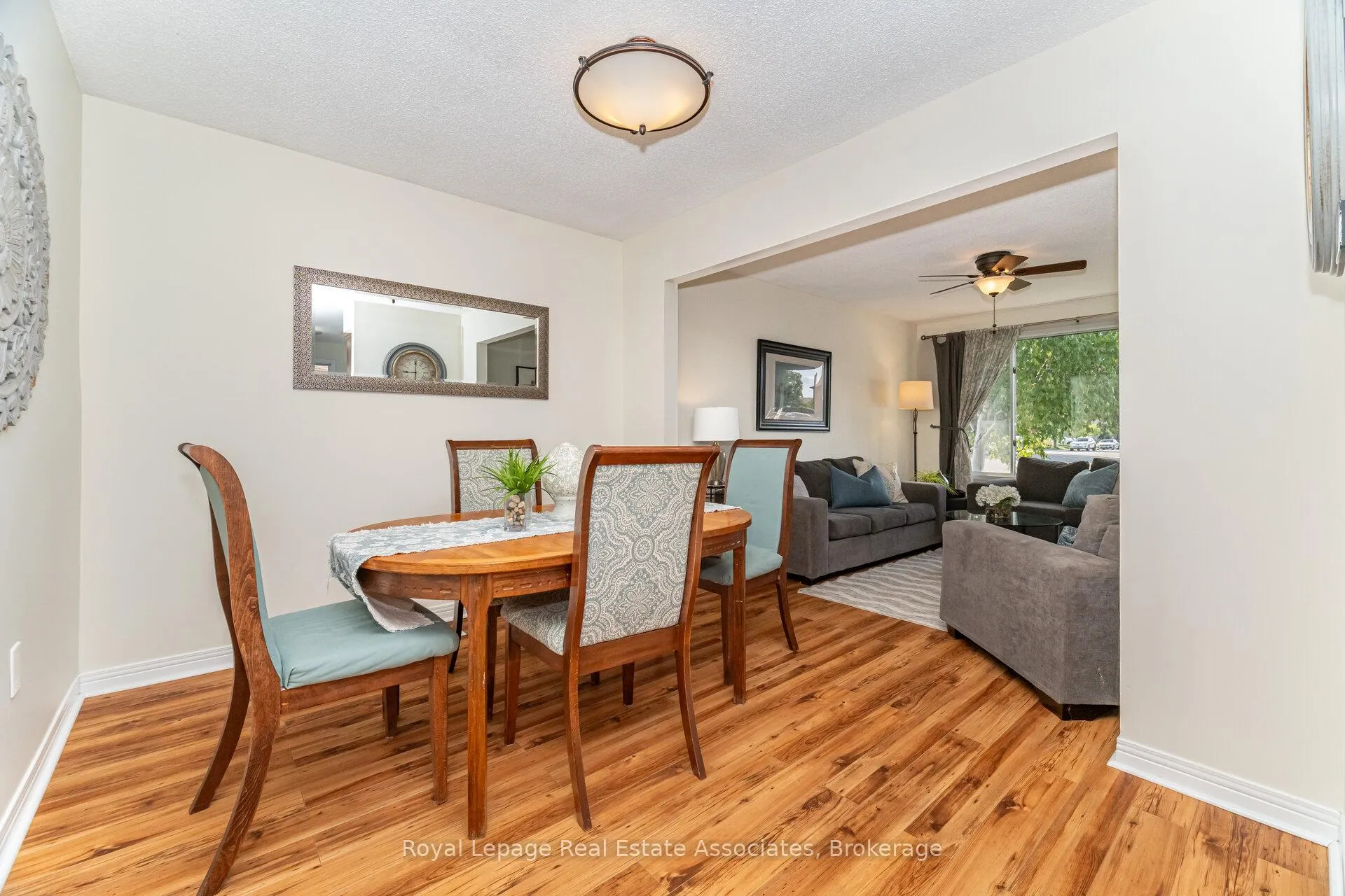 Photo 8 of 225 Golfwood Drive, Hamilton, Gurnett — HOMEH