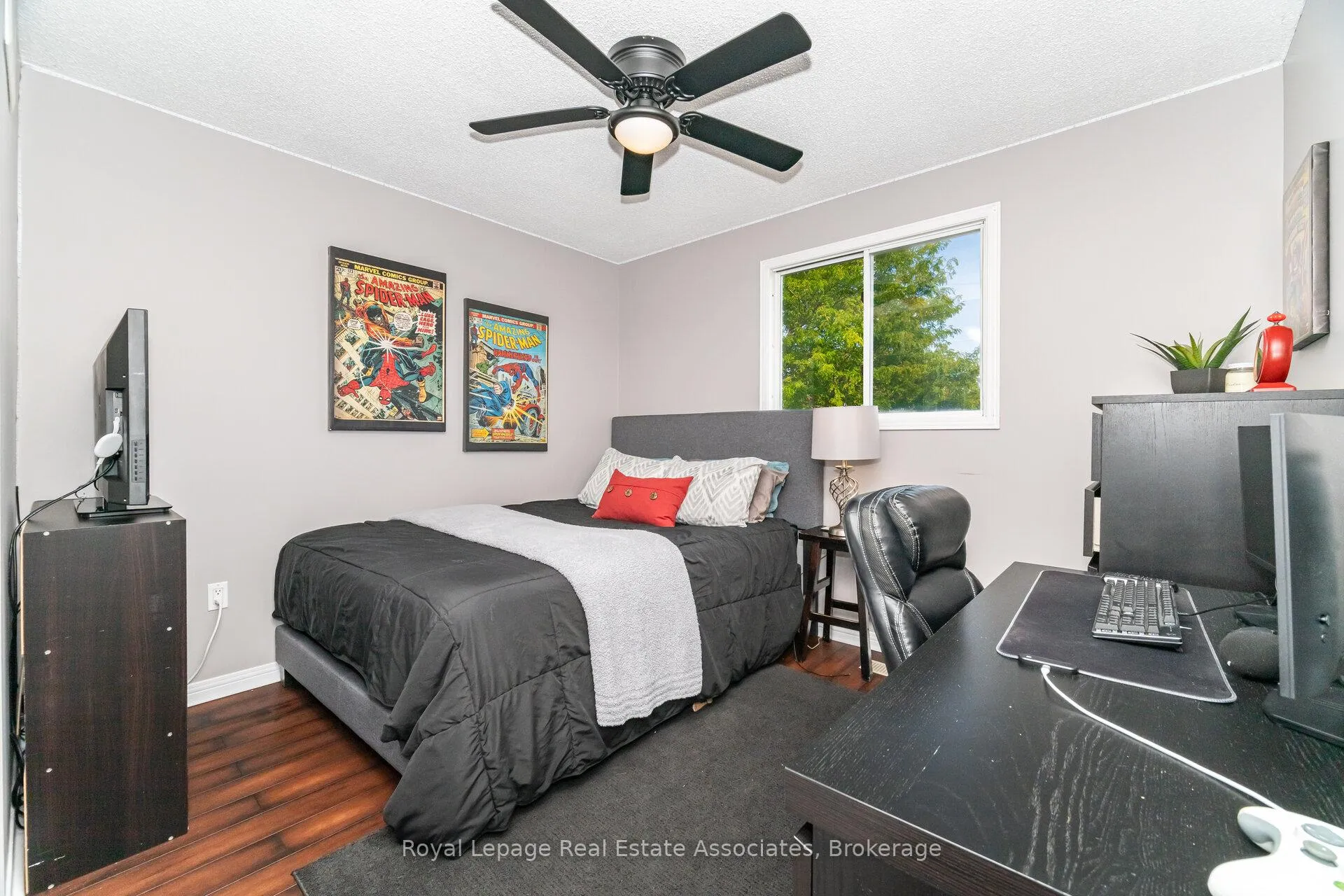 Photo 21 of 225 Golfwood Drive, Hamilton, Gurnett — HOMEH