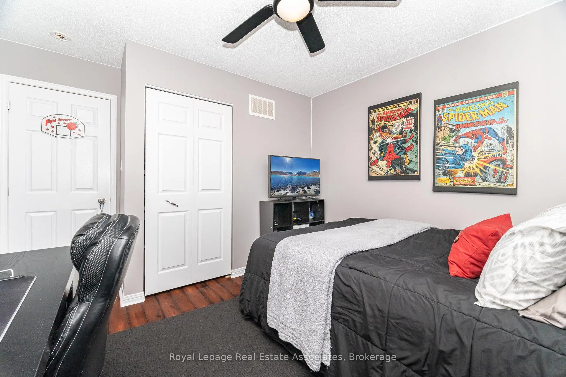 Photo 22 of 225 Golfwood Drive, Hamilton, Gurnett — HOMEH