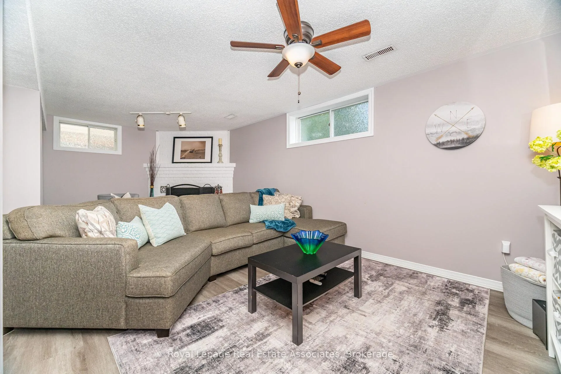 Photo 29 of 225 Golfwood Drive, Hamilton, Gurnett — HOMEH