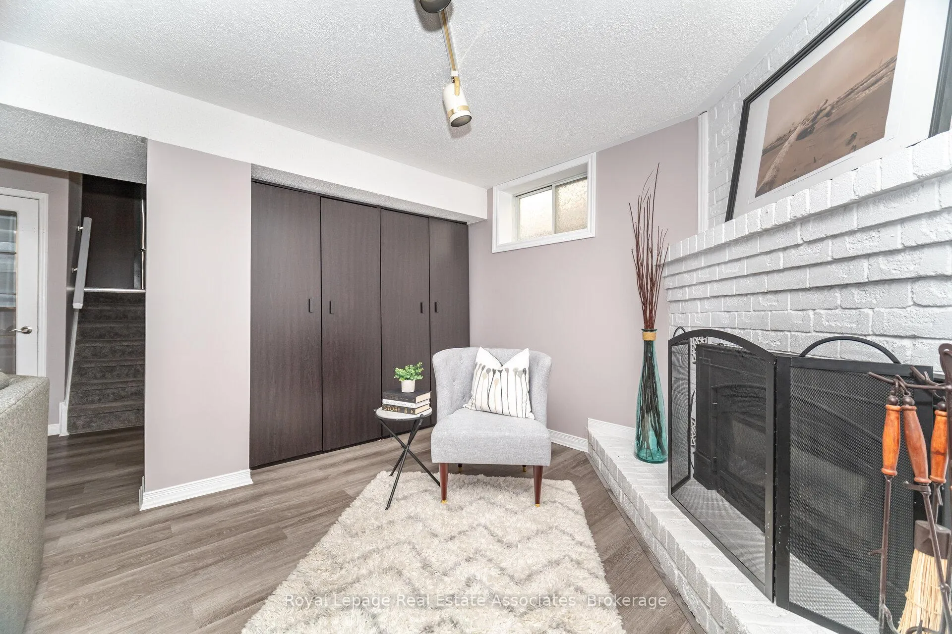 Photo 31 of 225 Golfwood Drive, Hamilton, Gurnett — HOMEH