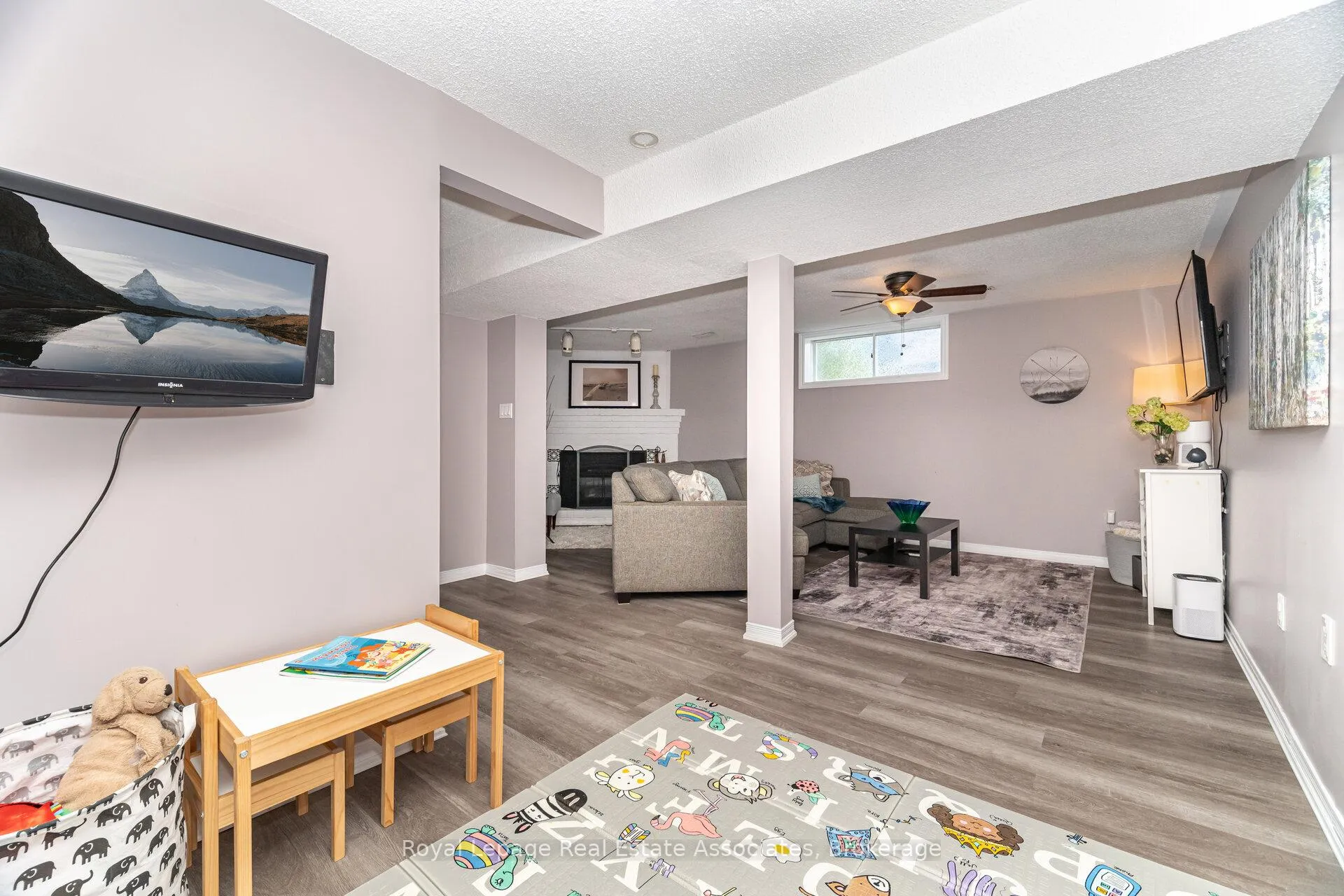 Photo 32 of 225 Golfwood Drive, Hamilton, Gurnett — HOMEH