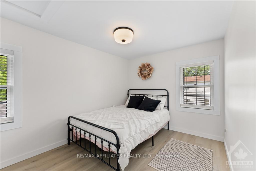 Photo 13 of 119 Daniel Street S, Arnprior — HOMEH