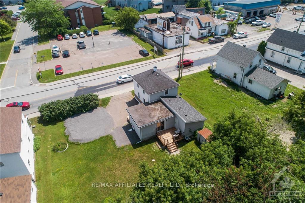 Photo 19 of 119 Daniel Street S, Arnprior — HOMEH