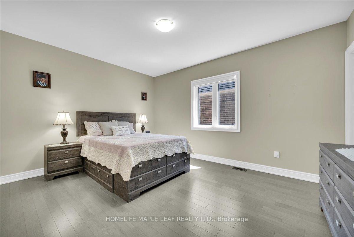 Photo 28 of 36 Daisy Meadow Crescent, Caledon, Caledon East — HOMEH