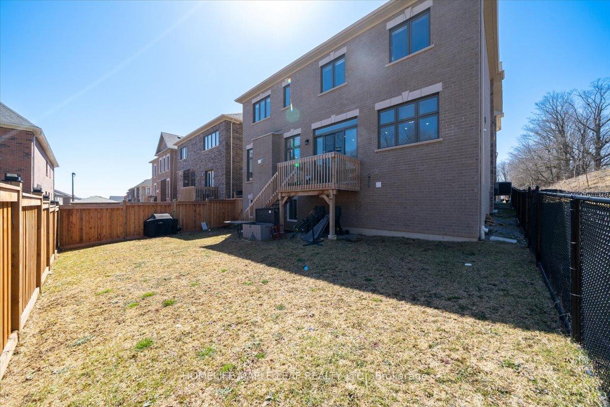 Photo 48 of 36 Daisy Meadow Crescent, Caledon, Caledon East — HOMEH
