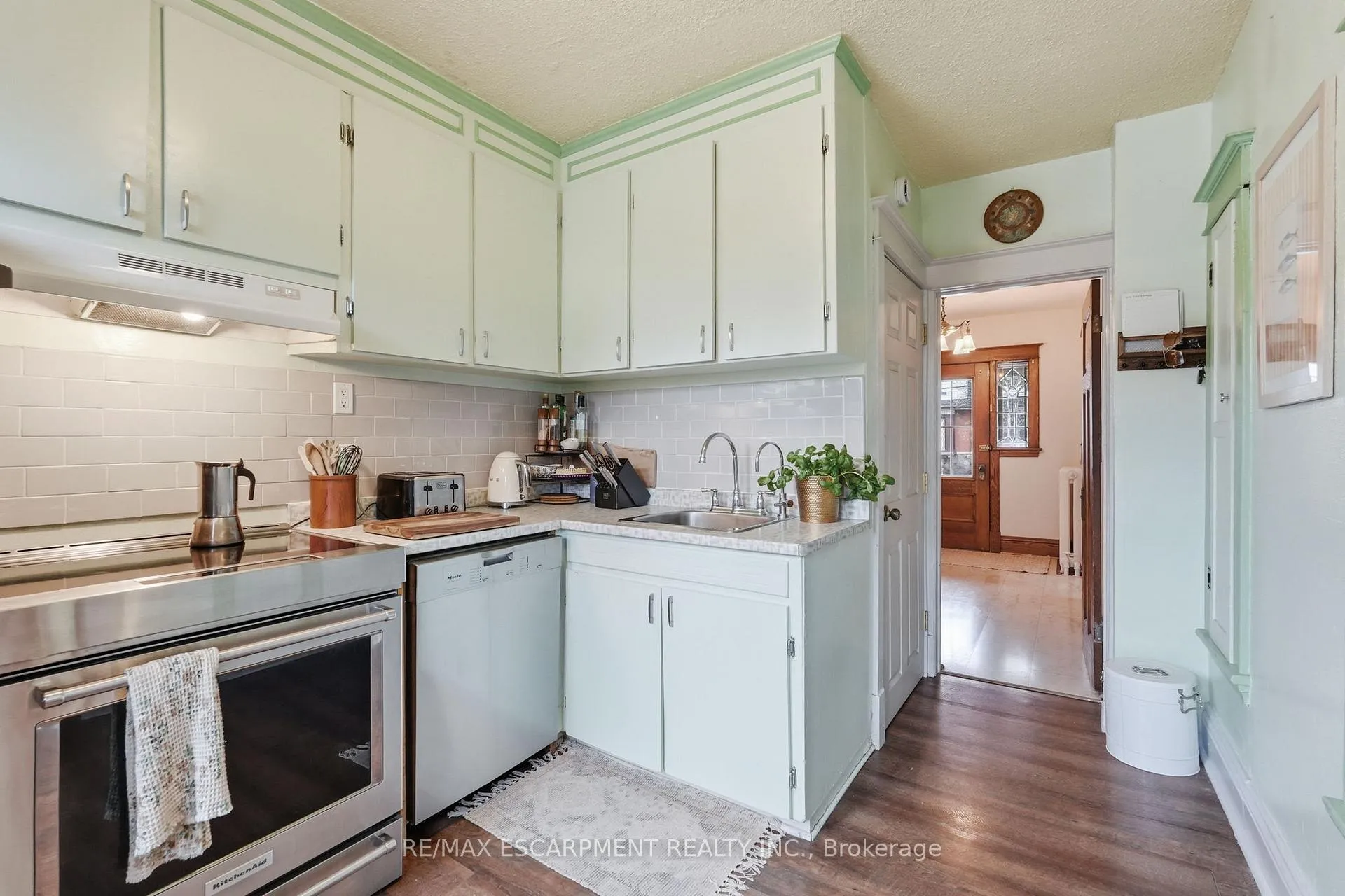 Photo 9 of 1 Rutherford Avenue, Hamilton, St. Clair — HOMEH