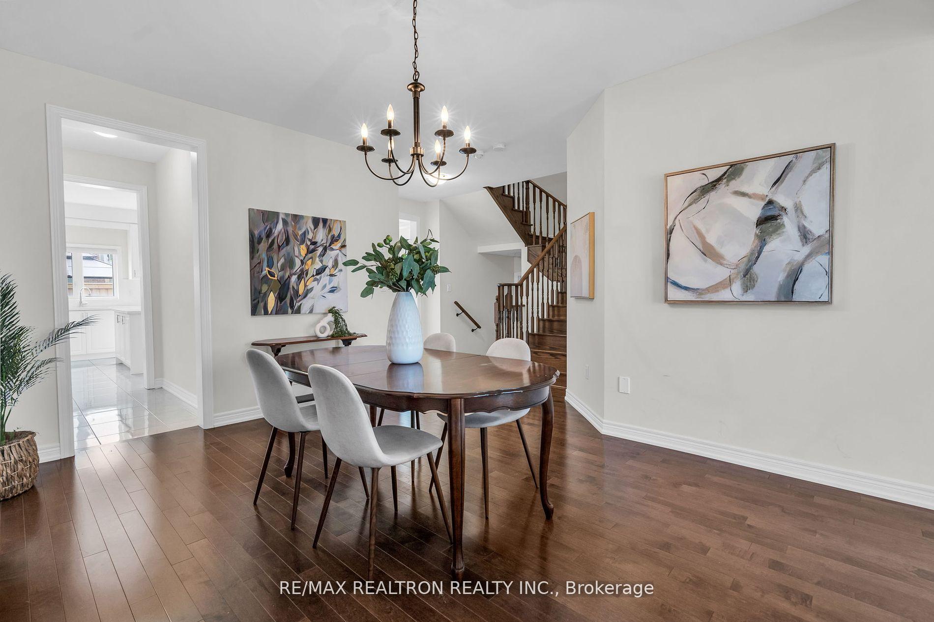 Photo 3 of 27 Pietrowski Drive, Georgina, Keswick North — HOMEH