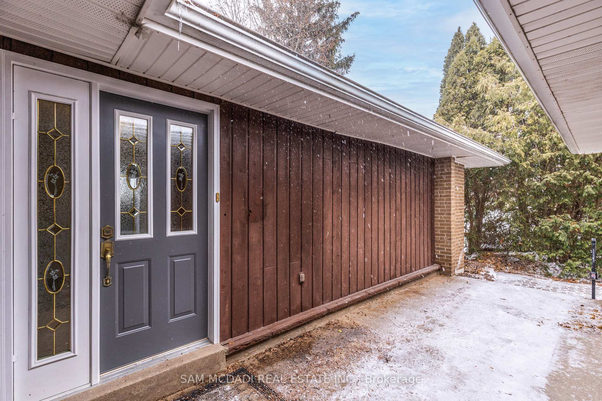Photo 4 of 246 Vance Drive, Oakville, Bronte — HOMEH