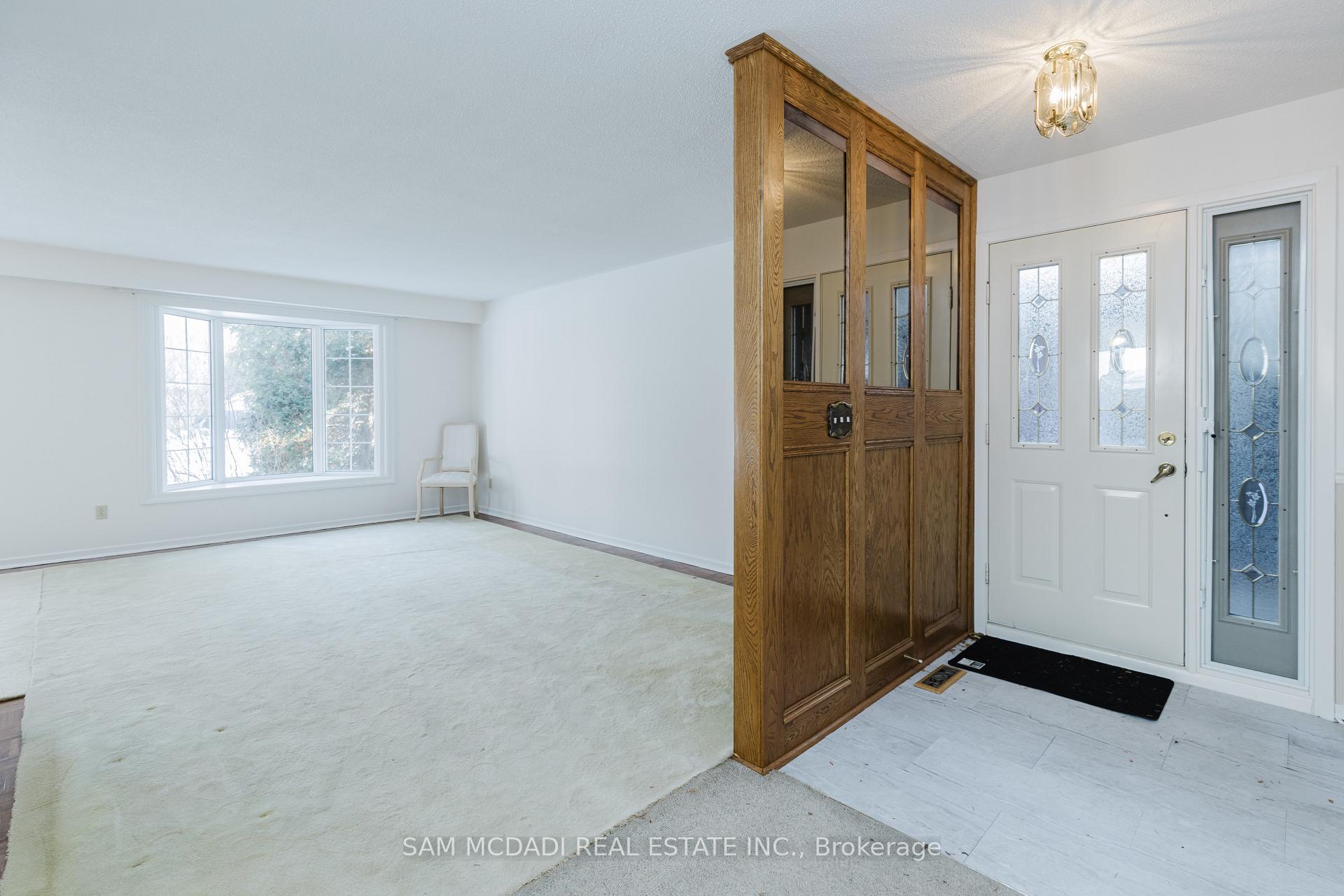 Photo 6 of 246 Vance Drive, Oakville, Bronte — HOMEH