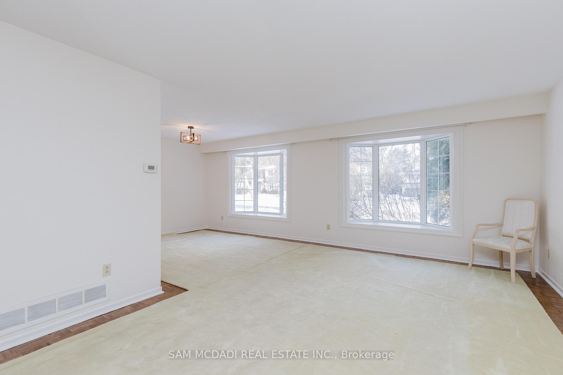 Photo 9 of 246 Vance Drive, Oakville, Bronte — HOMEH